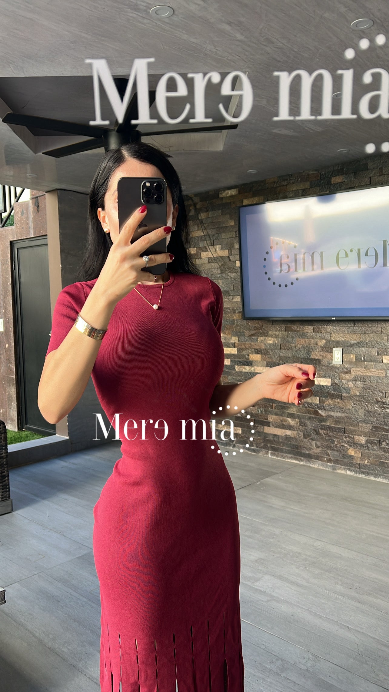 Vestido tinto barbas