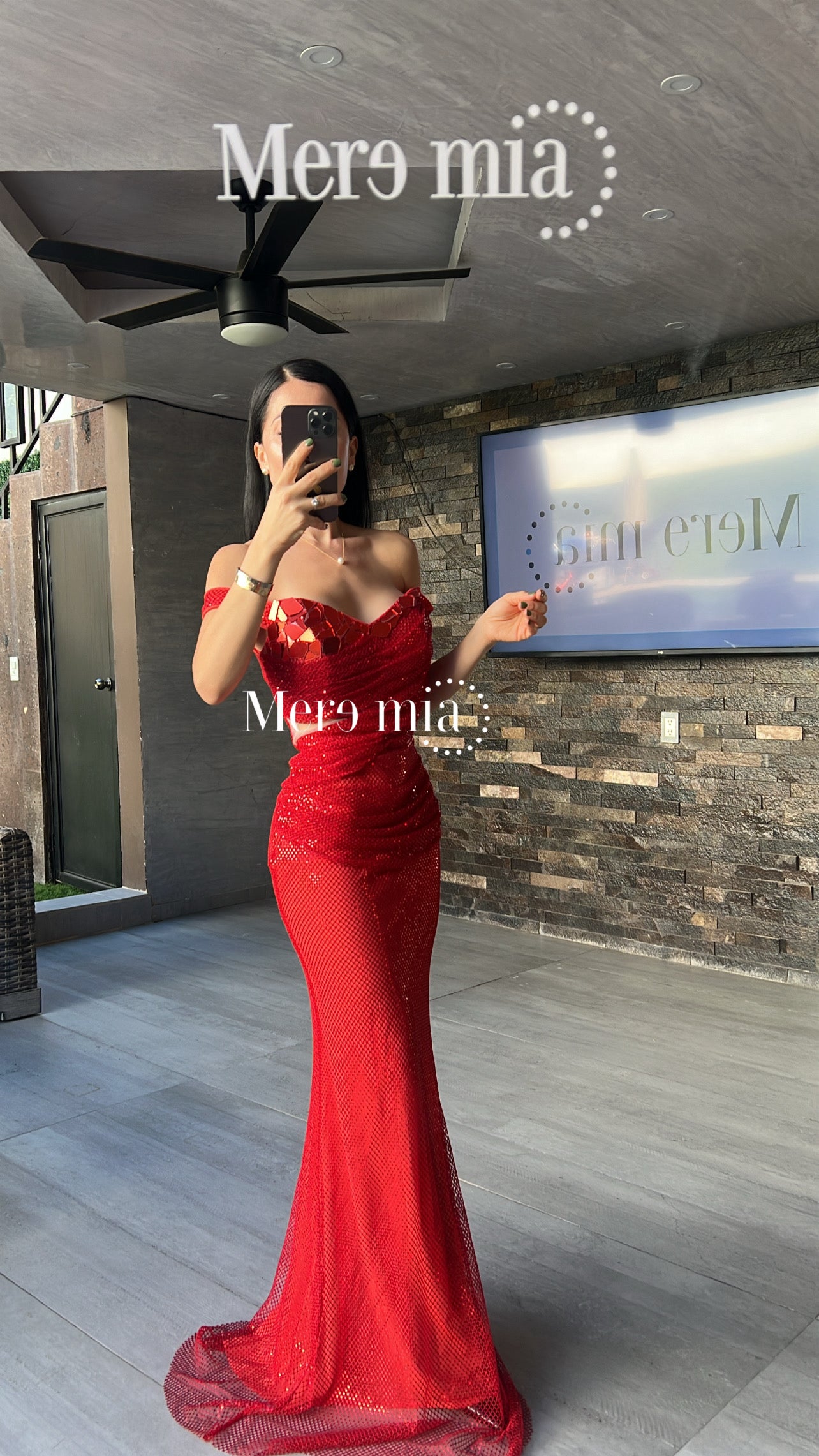 Vestido rojo espejos puntos