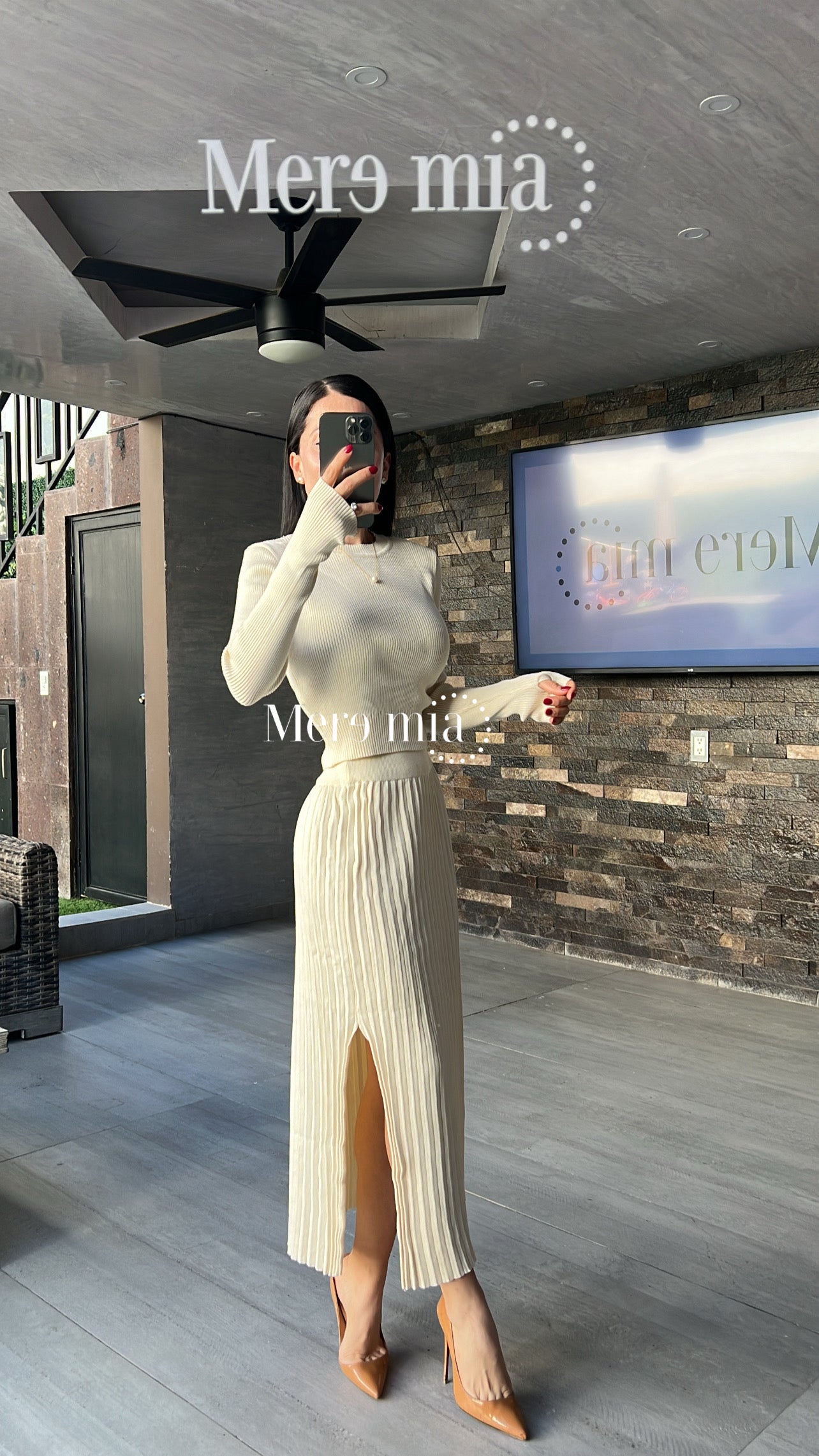 Conjunto perla swet falda plis