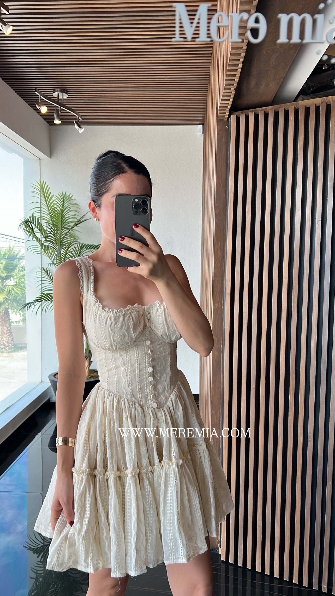 Vestido corto ampón
