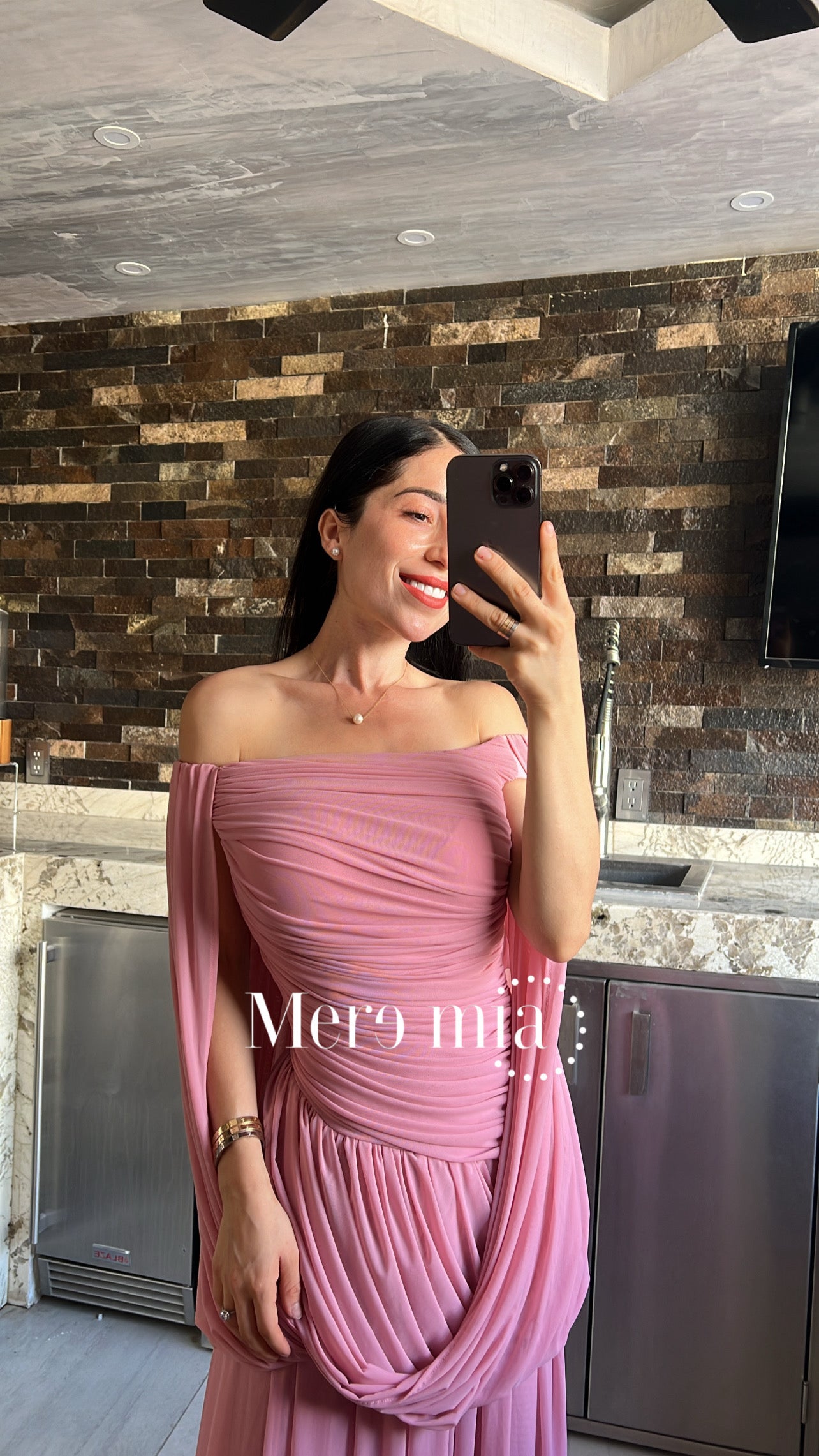 Vestido rosa plisado homb