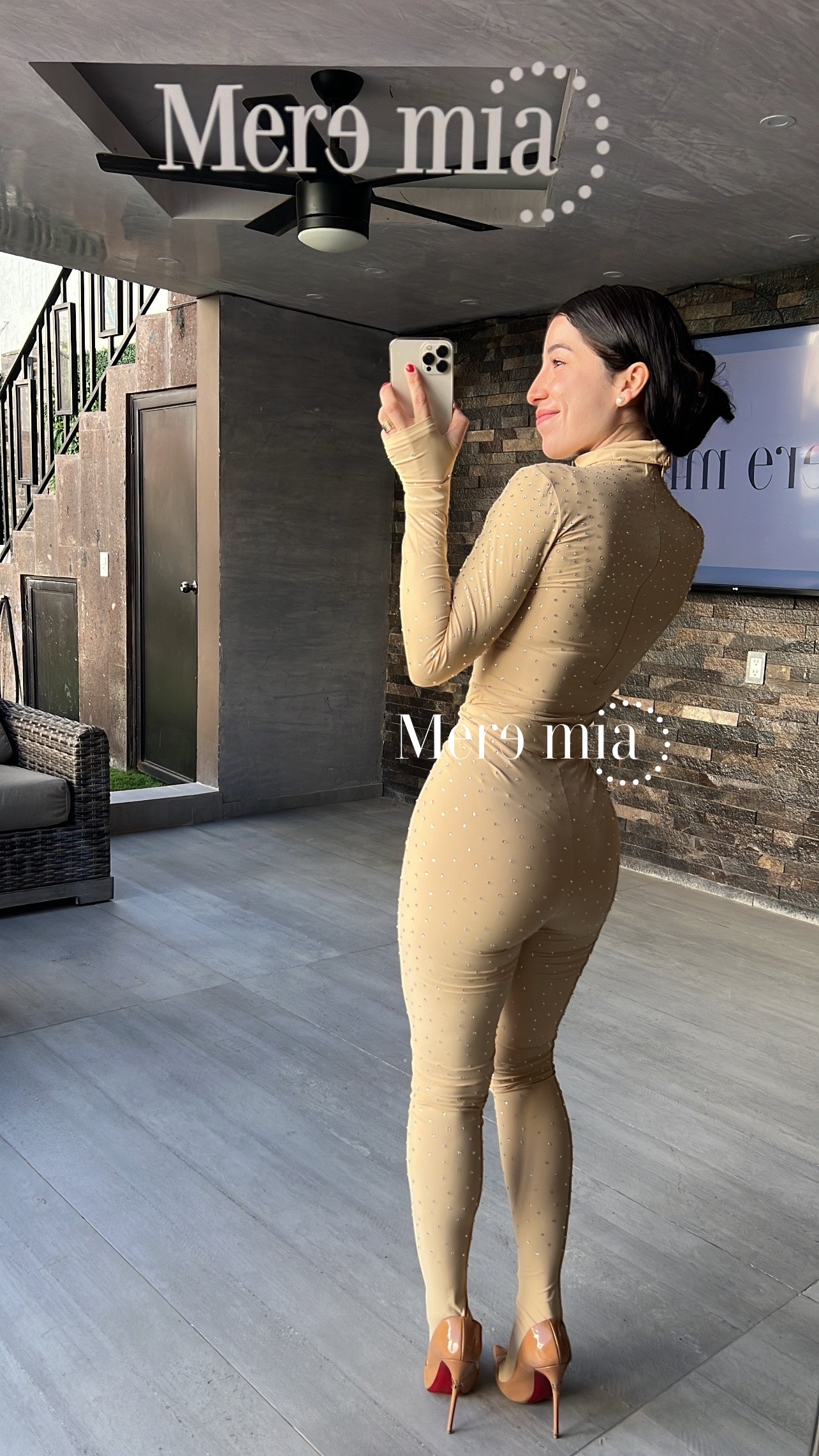 Conjunto nude puntos cuello