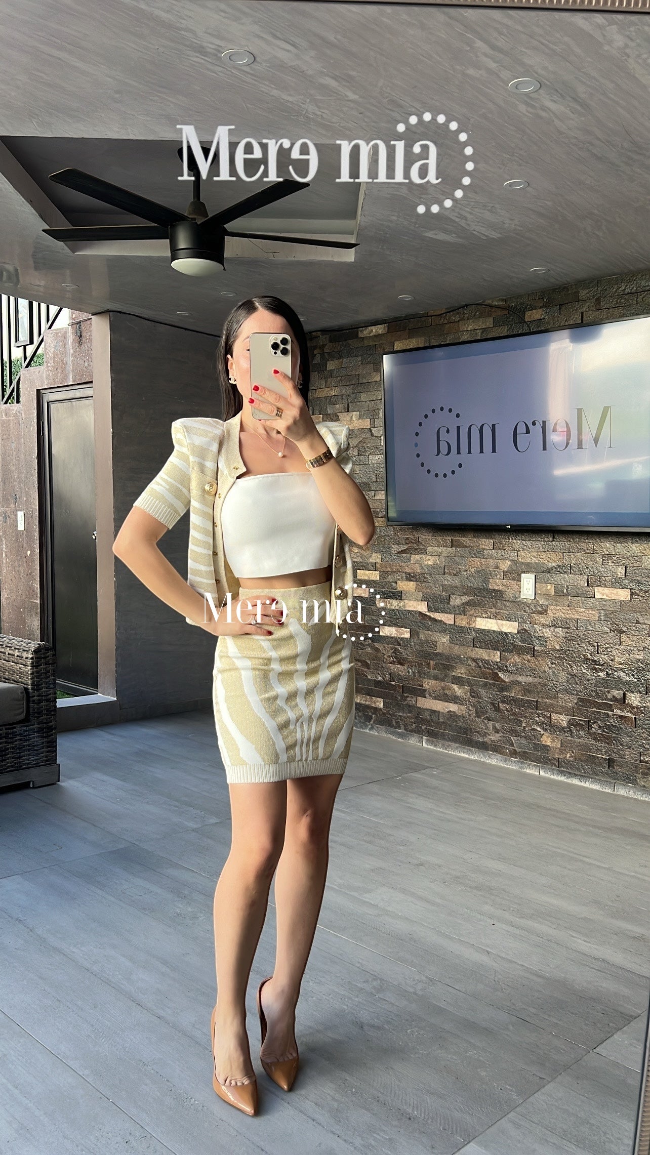 Conjunto nude/blanco botones