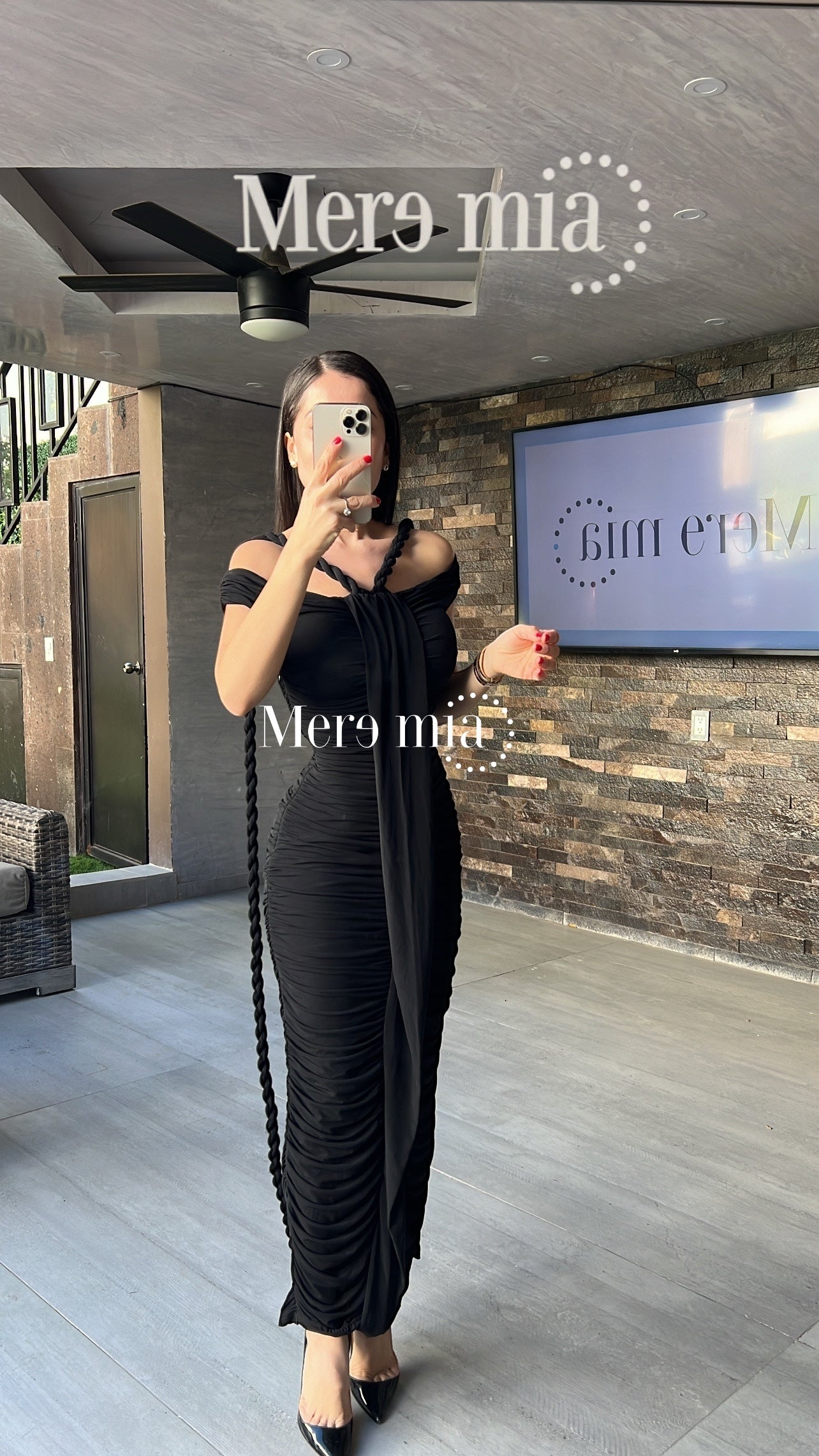 Vestido negro plisado trenz