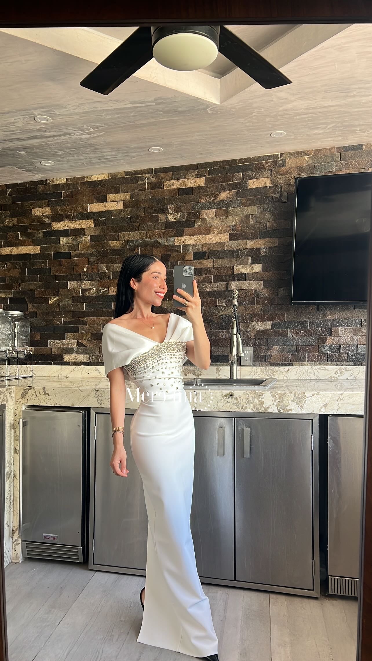 Vestido blanco hombros apl