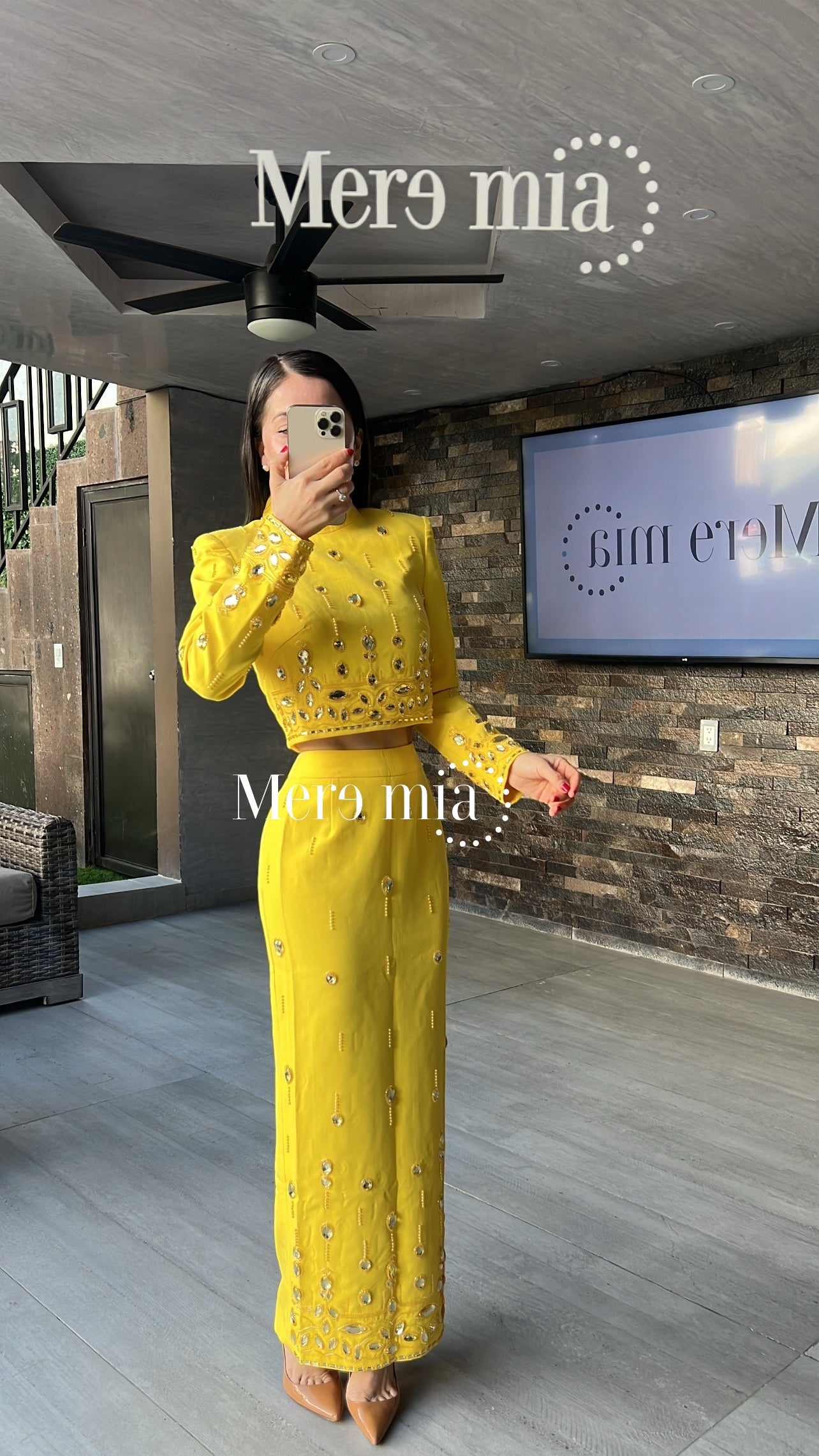 Conjunto amarillo apl