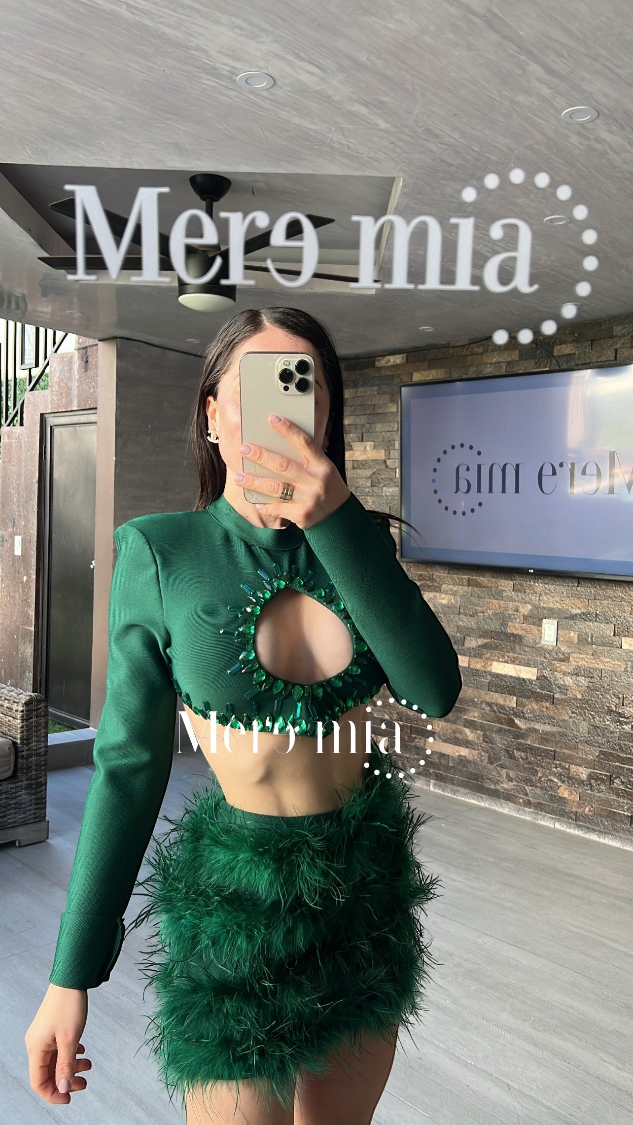 Conjunto verde plumas