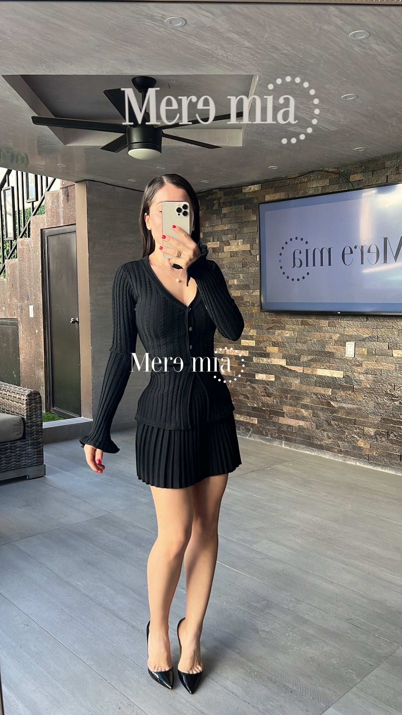 Conjunto negro rayado