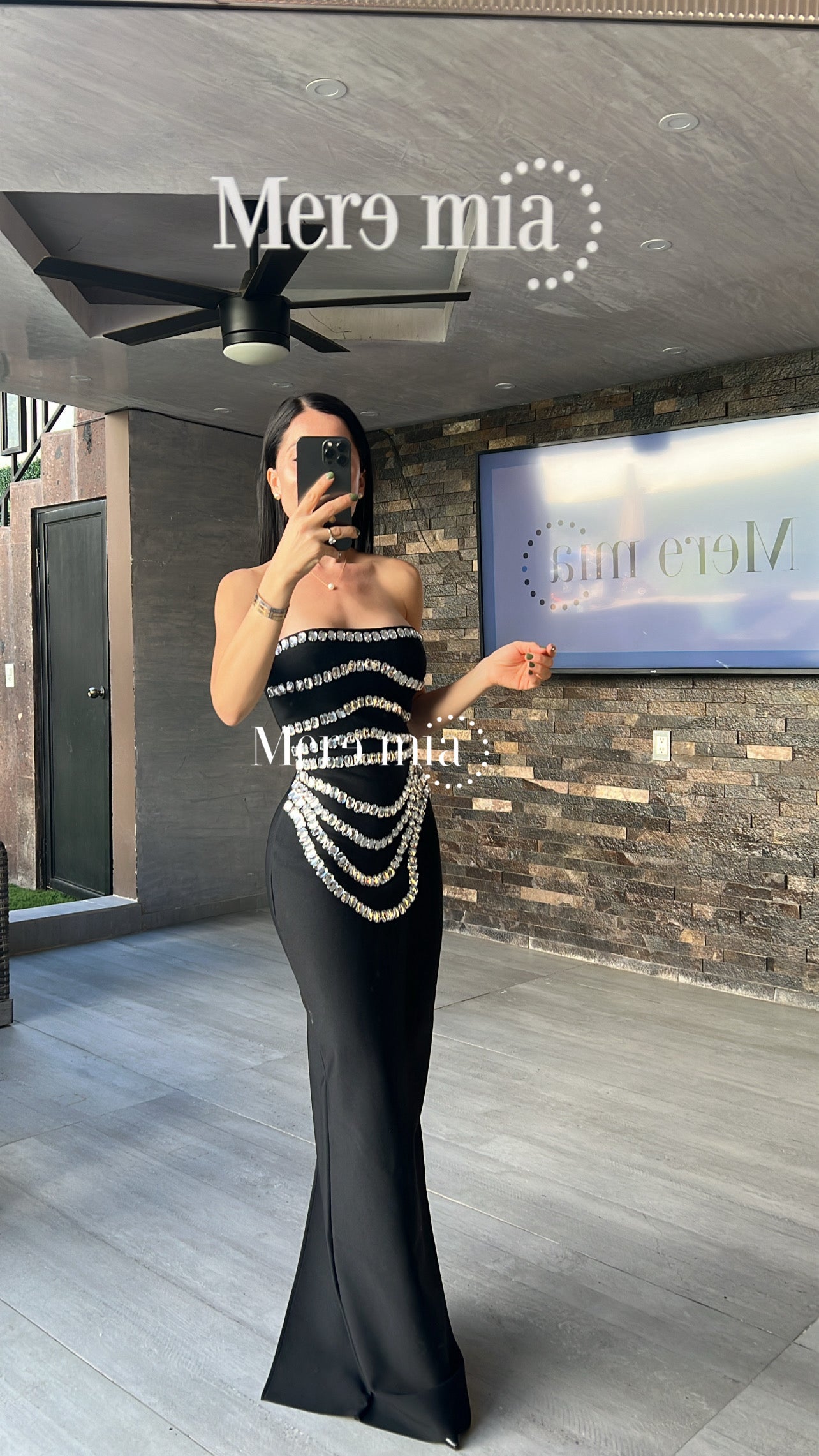 Vestido negro apl U plata