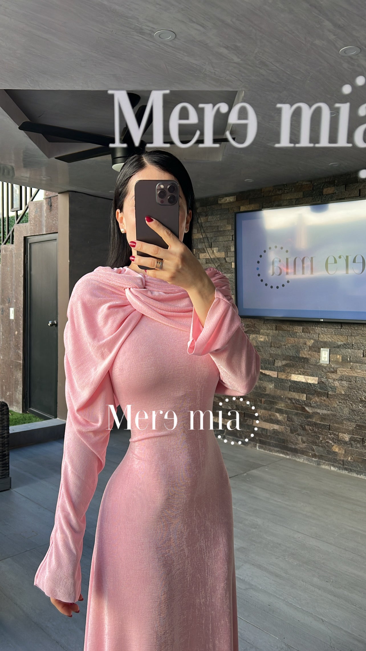 Vestido rosa plisado nudo