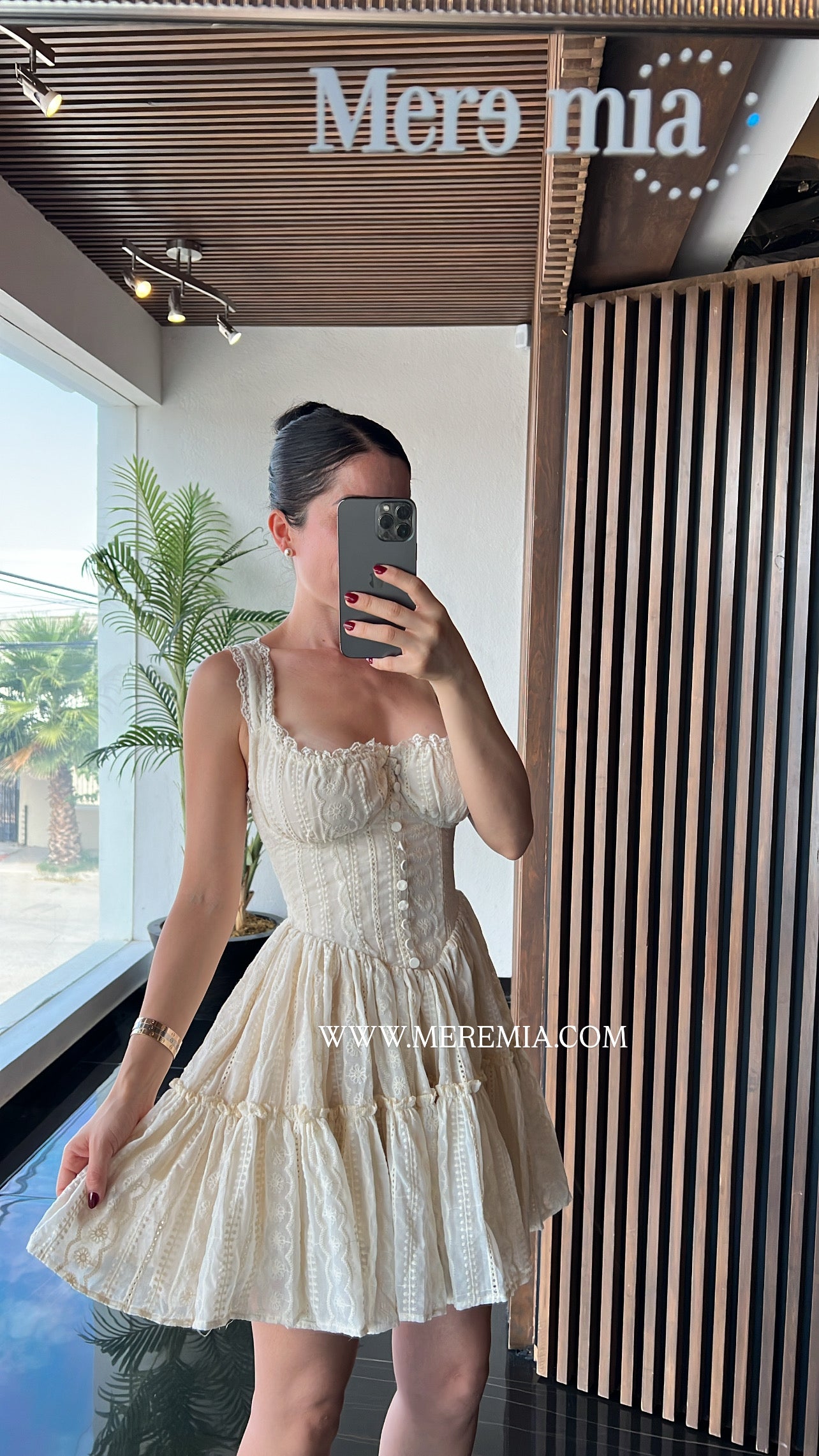 Vestido corto ampón