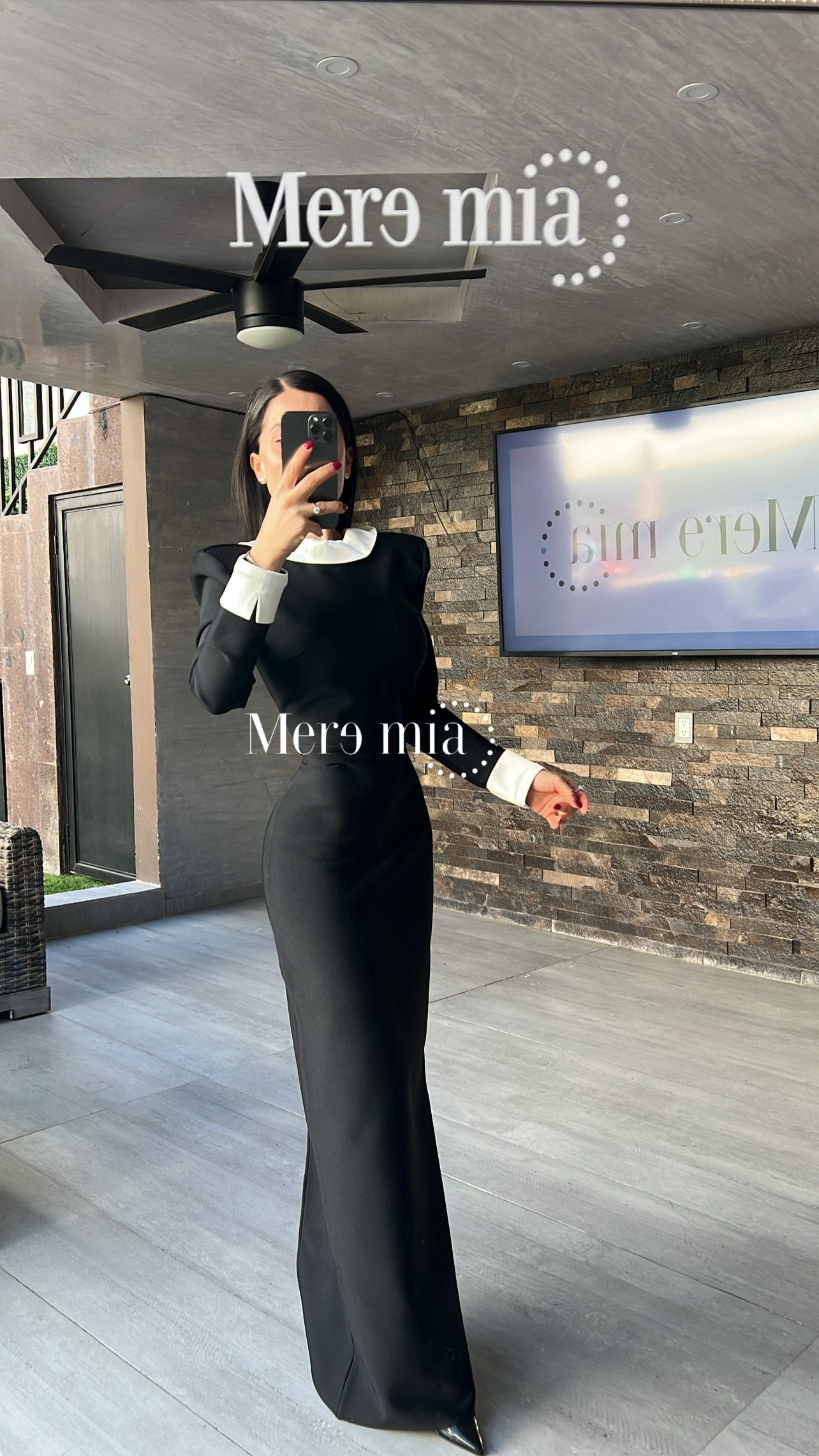 Vestido negro cuello blanco