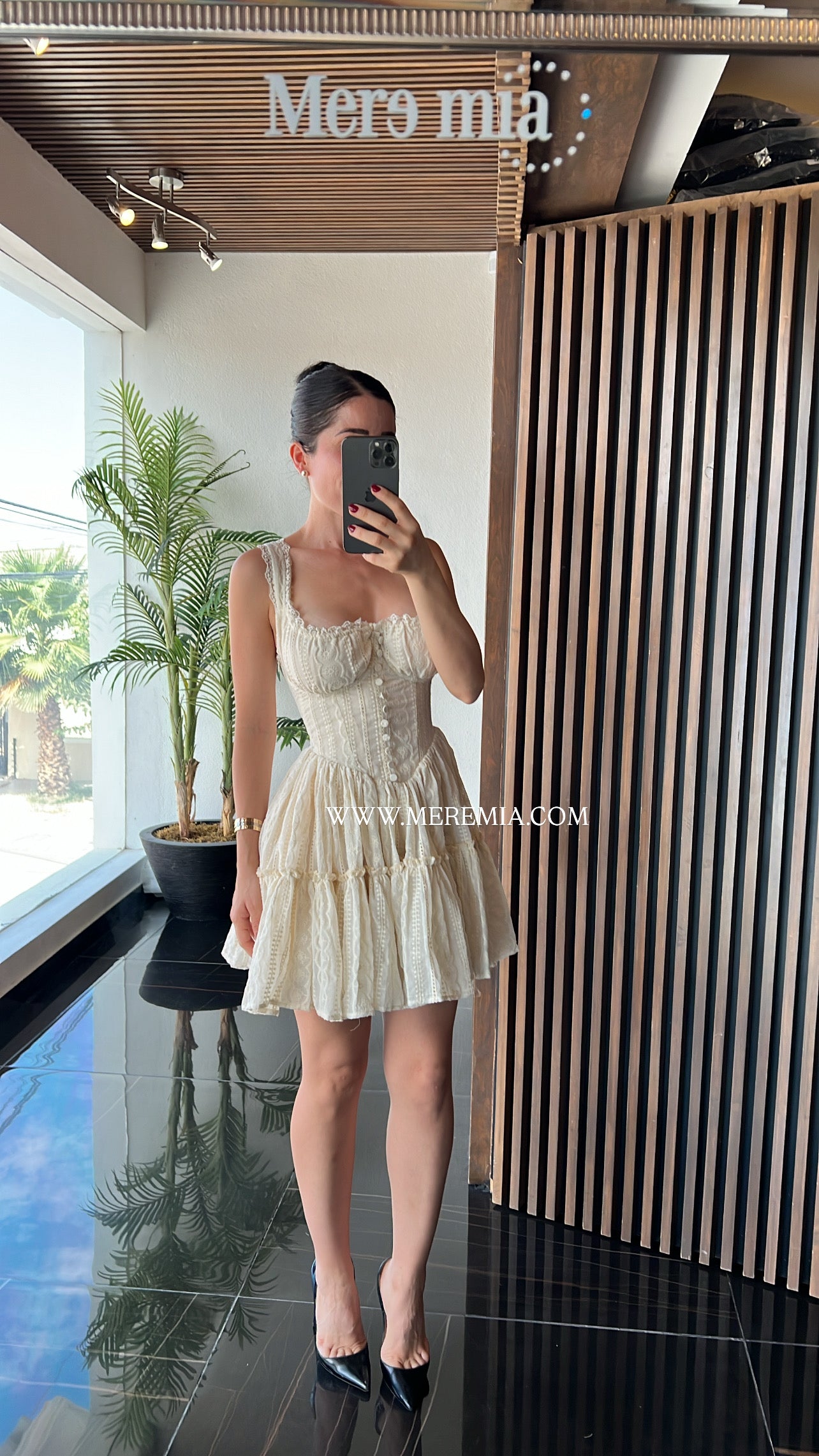 Vestido corto ampón