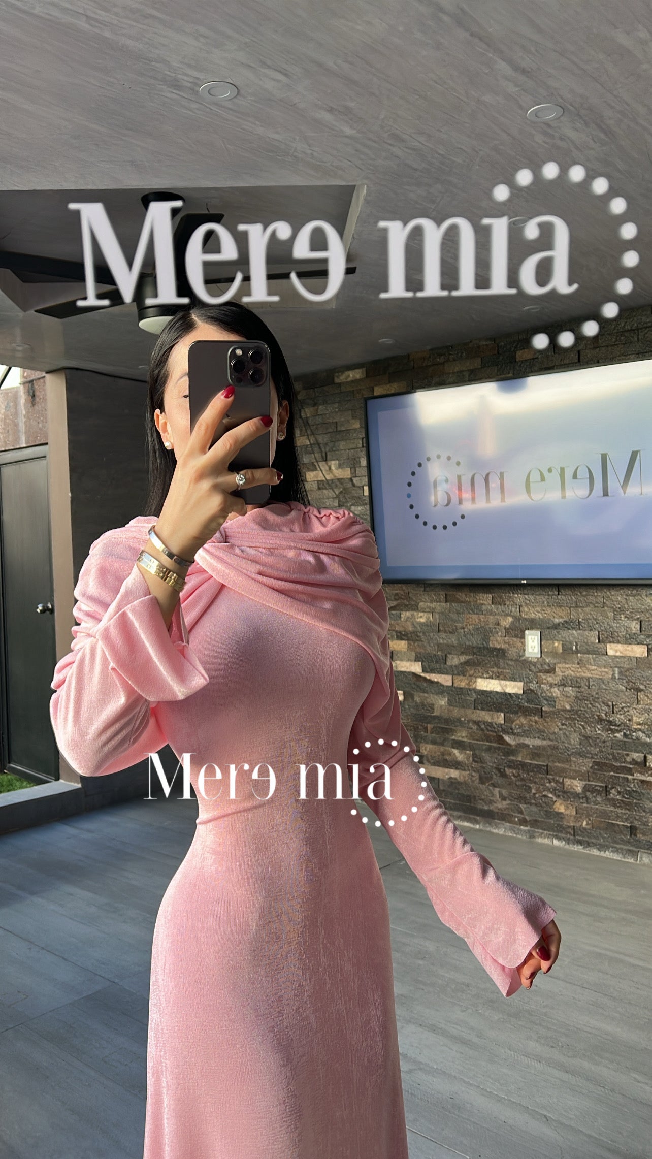 Vestido rosa plisado nudo