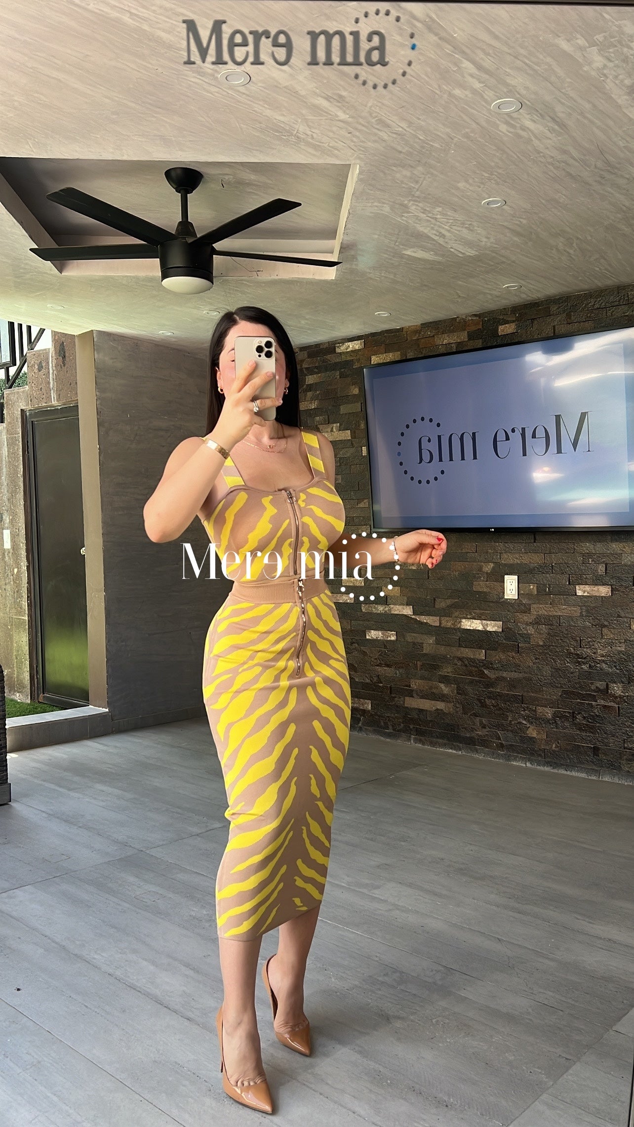 Conjunto amarillo beige