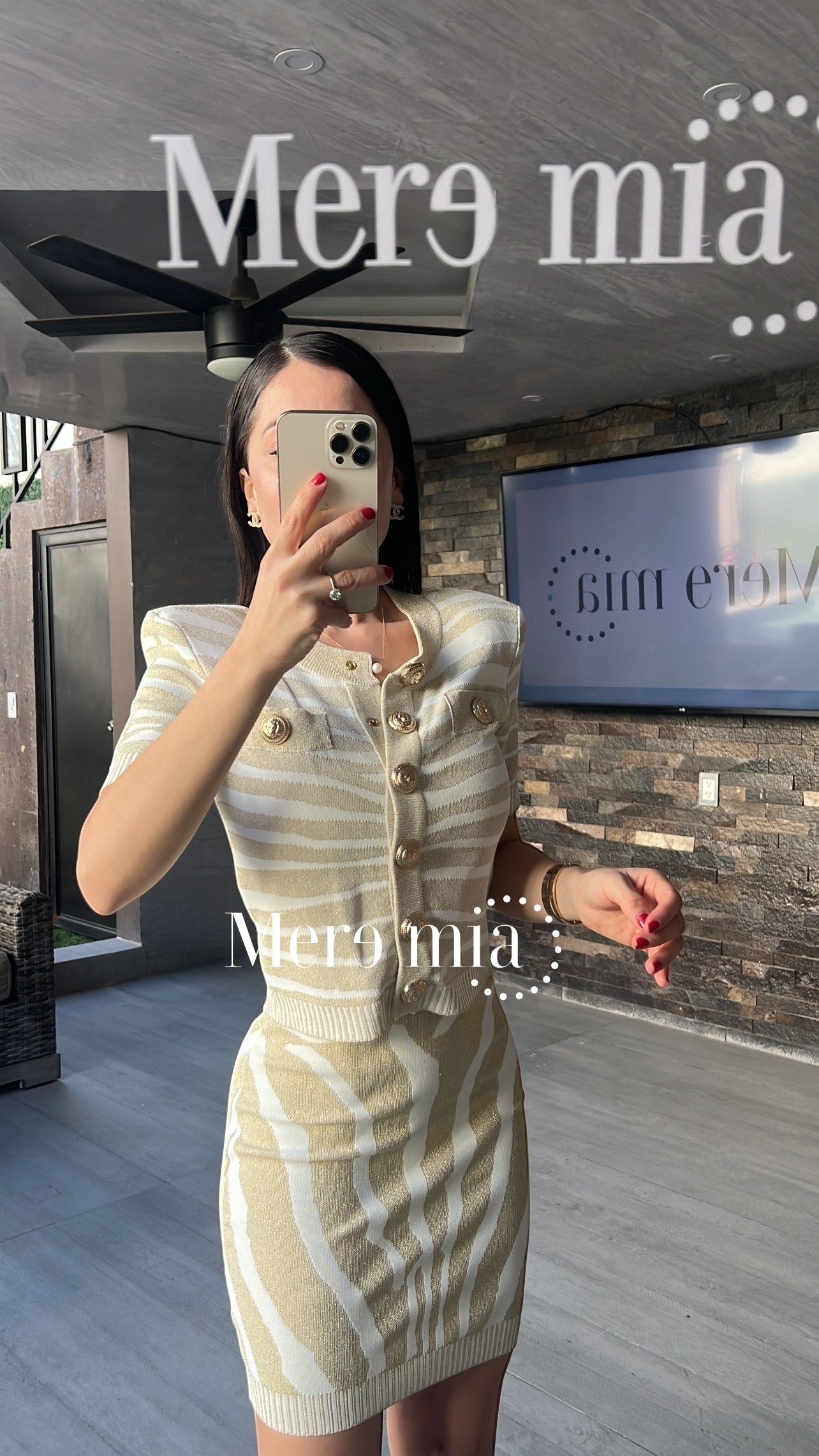 Conjunto nude/blanco botones