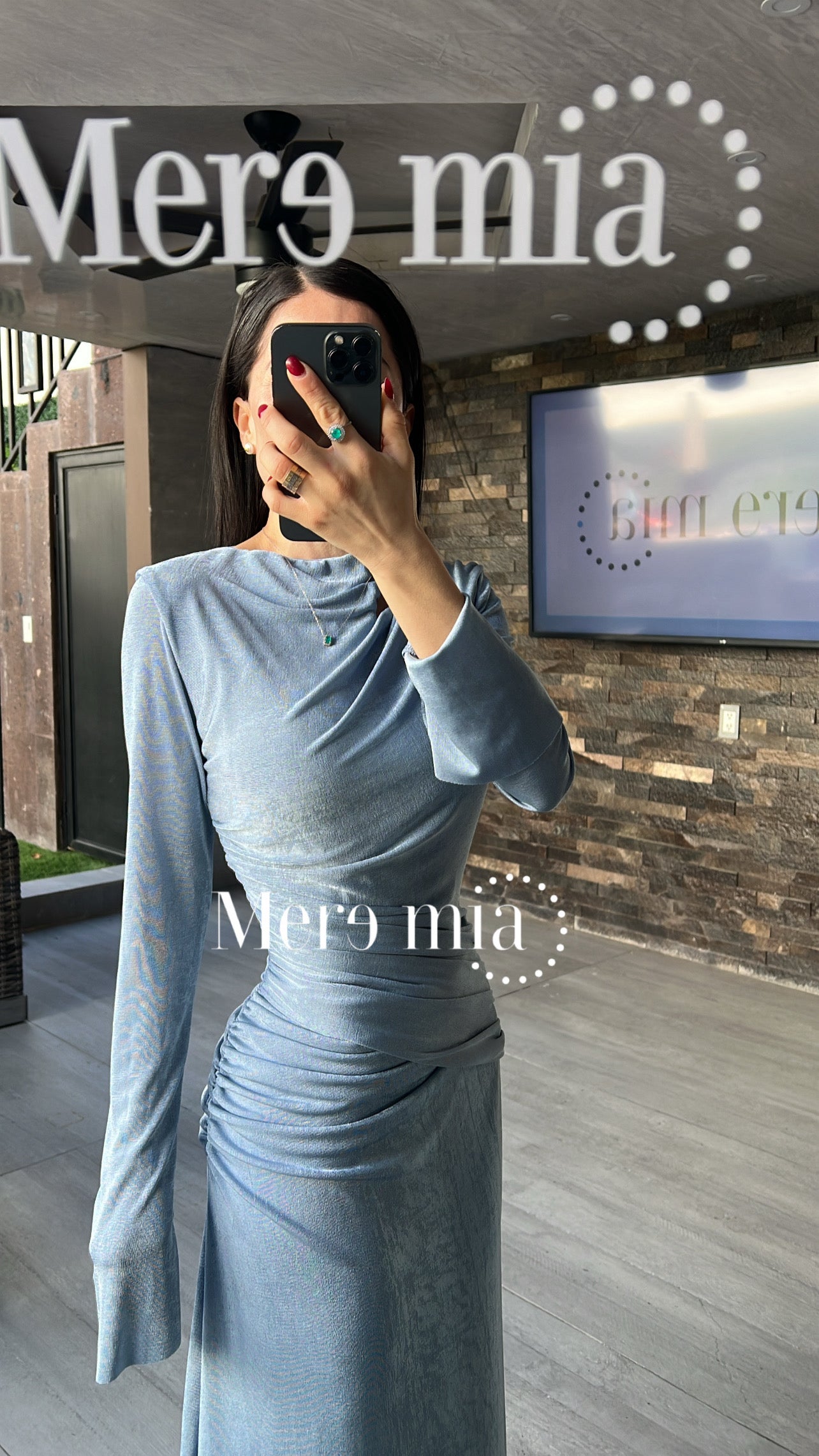 Vestido plisado hoyo