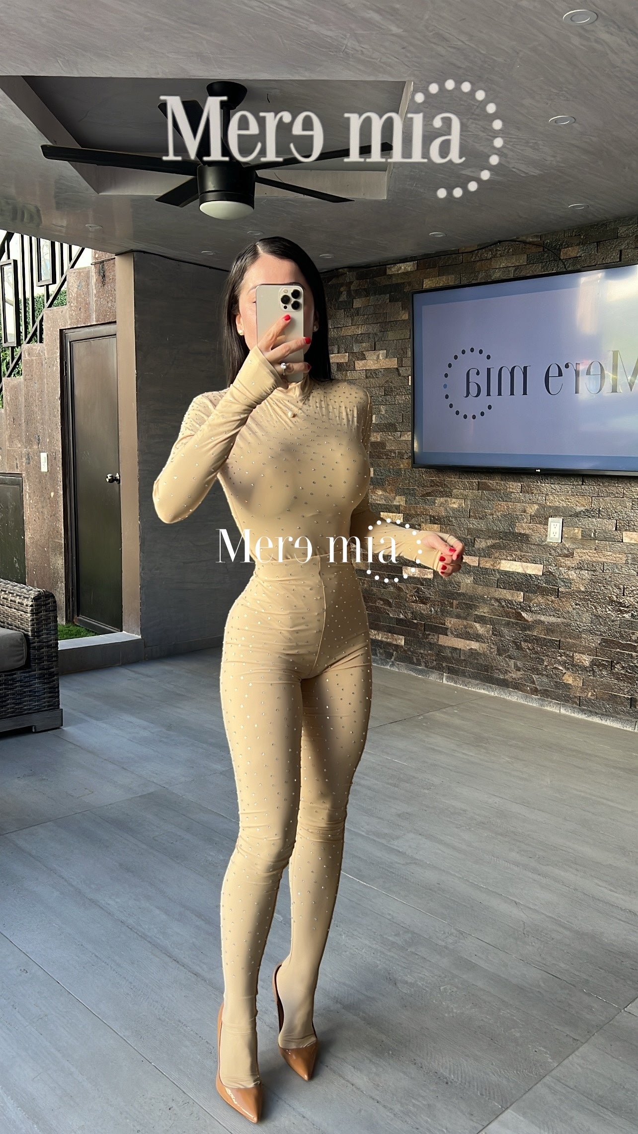 Conjunto nude puntos cuello