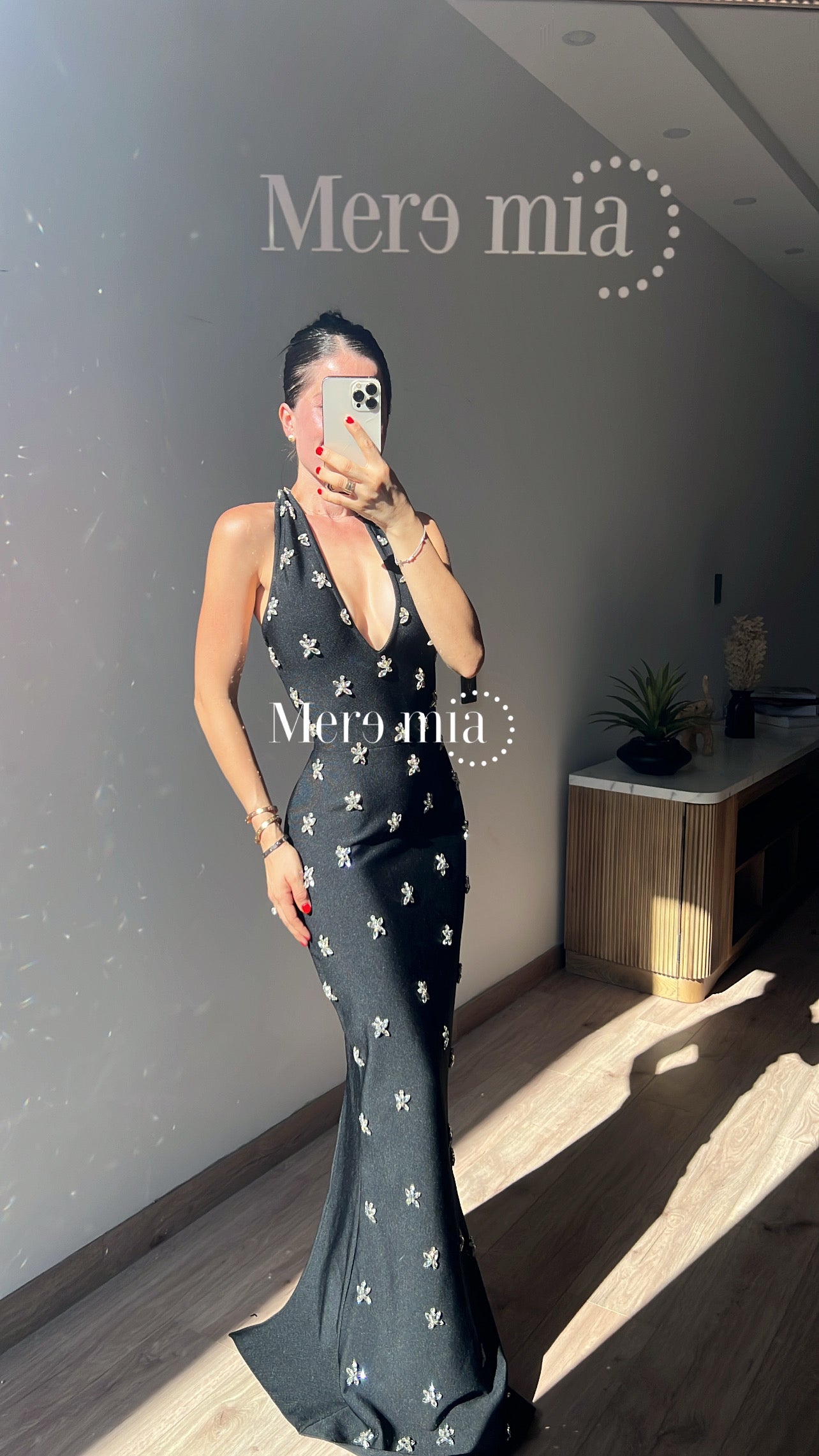 Vestido negro estrellas plata