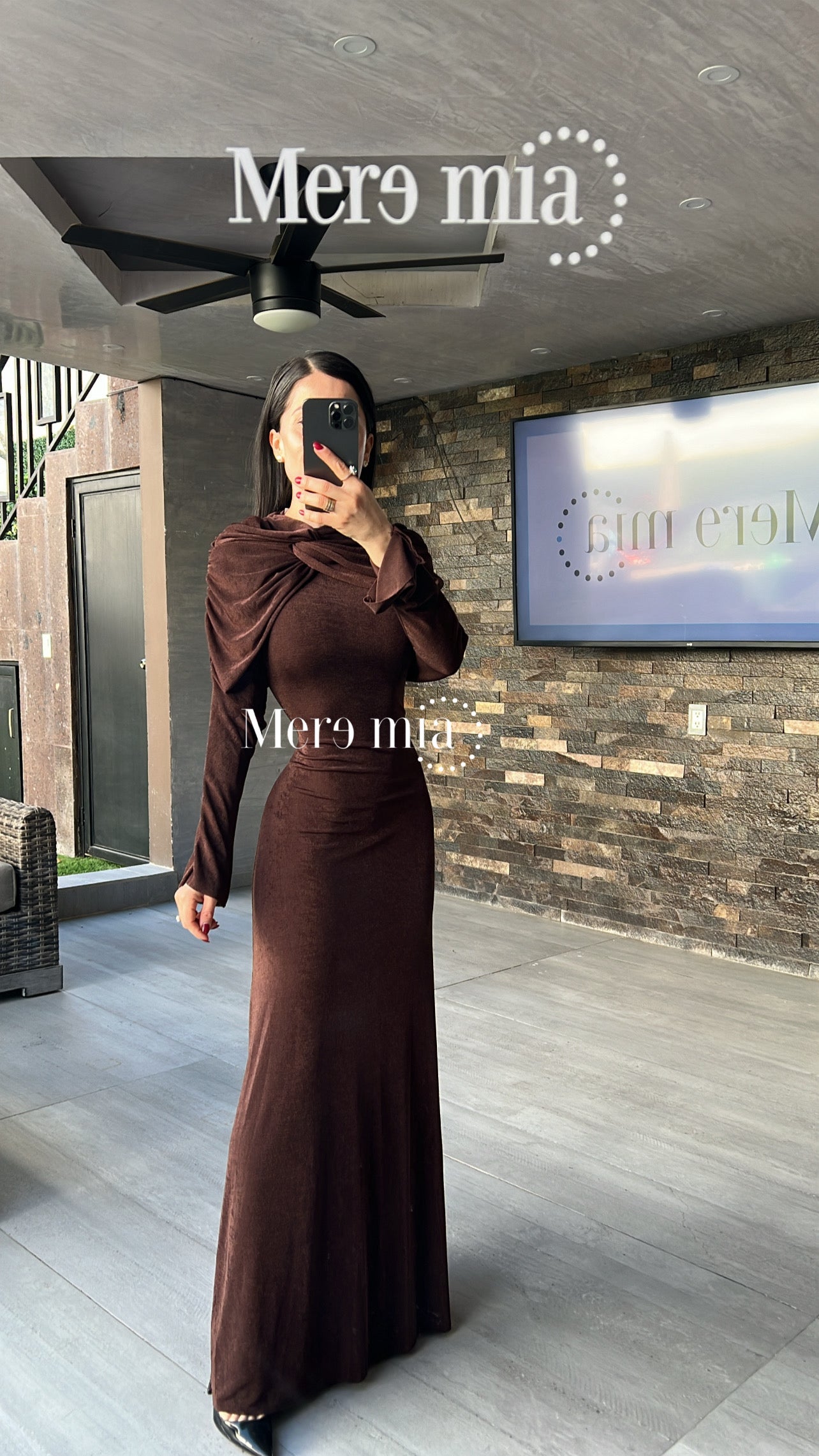 Vestido café plisado nudo