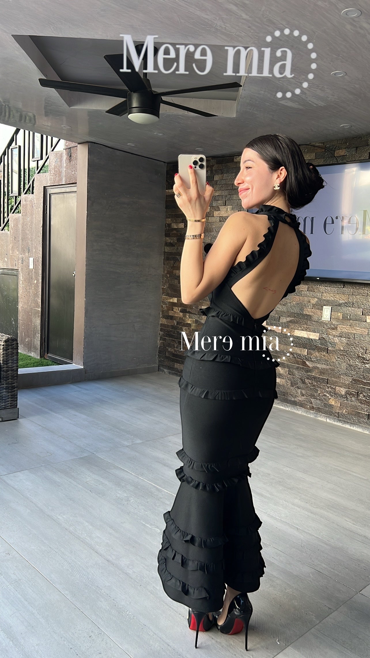 Vestido negro esc olanes