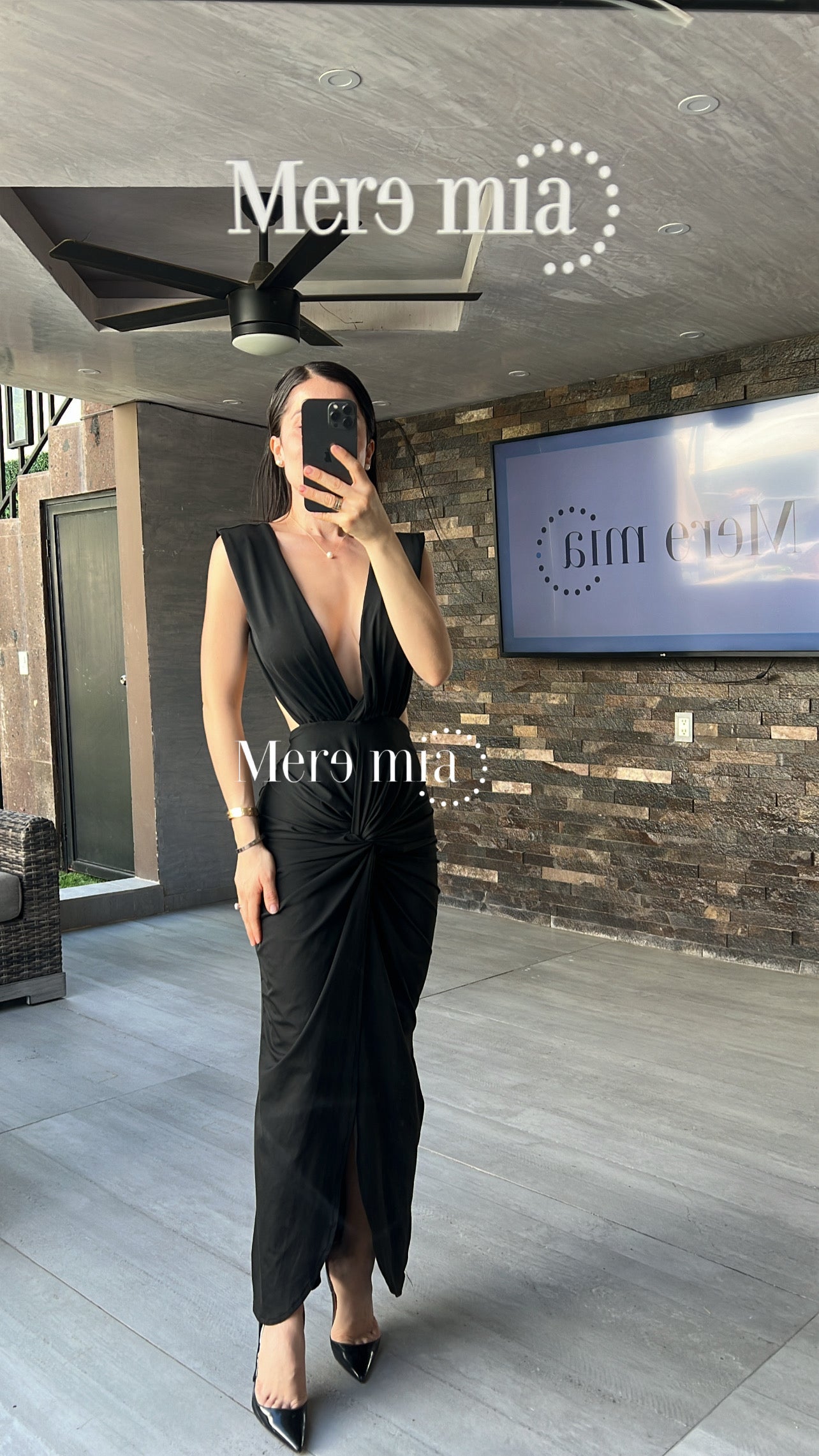 Vestido negro escote en V y stretch