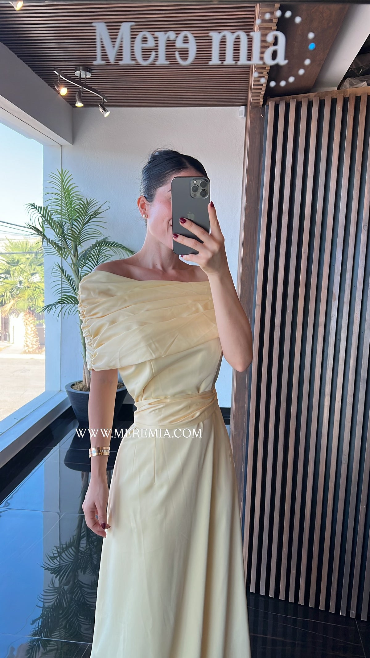 Vestido listo satin olan arriba