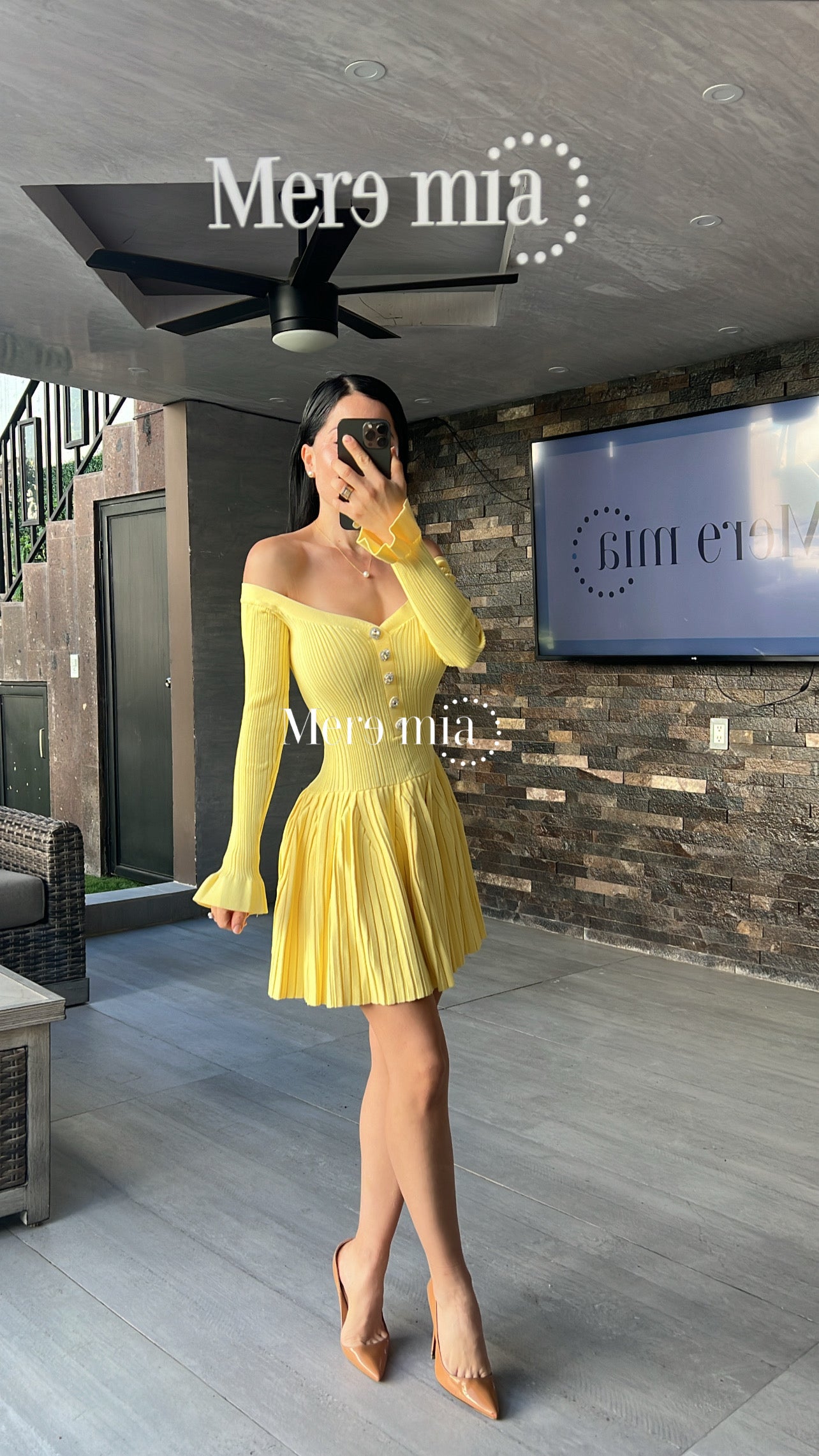 Vestido amarillo rayado olanes