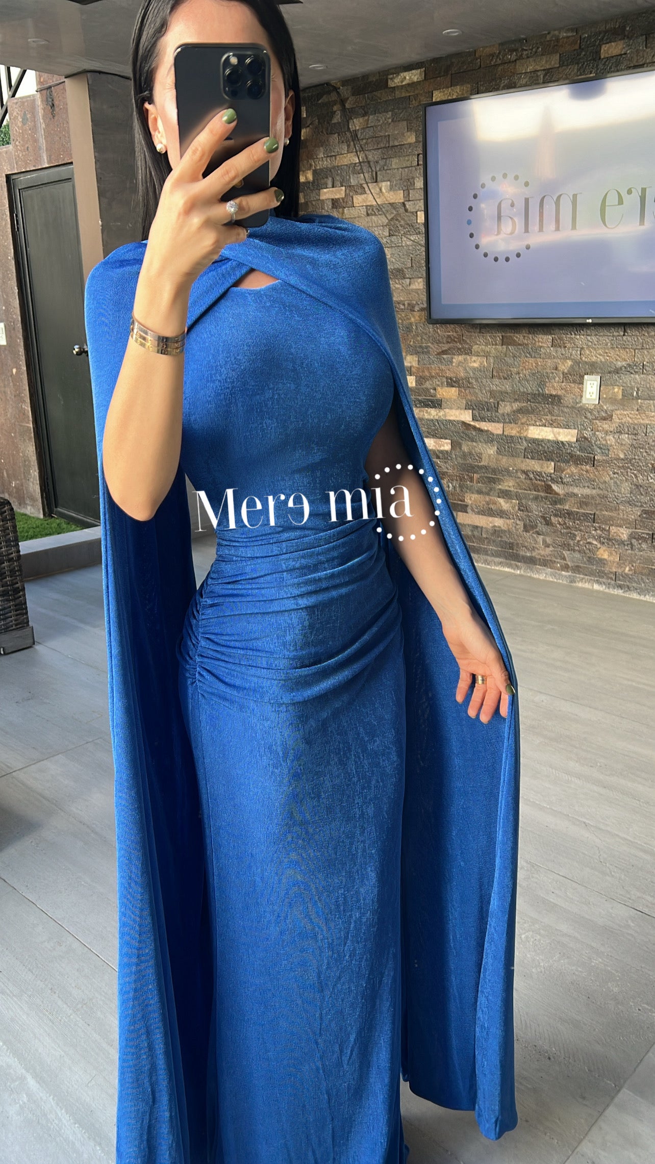 Vestido azul capa