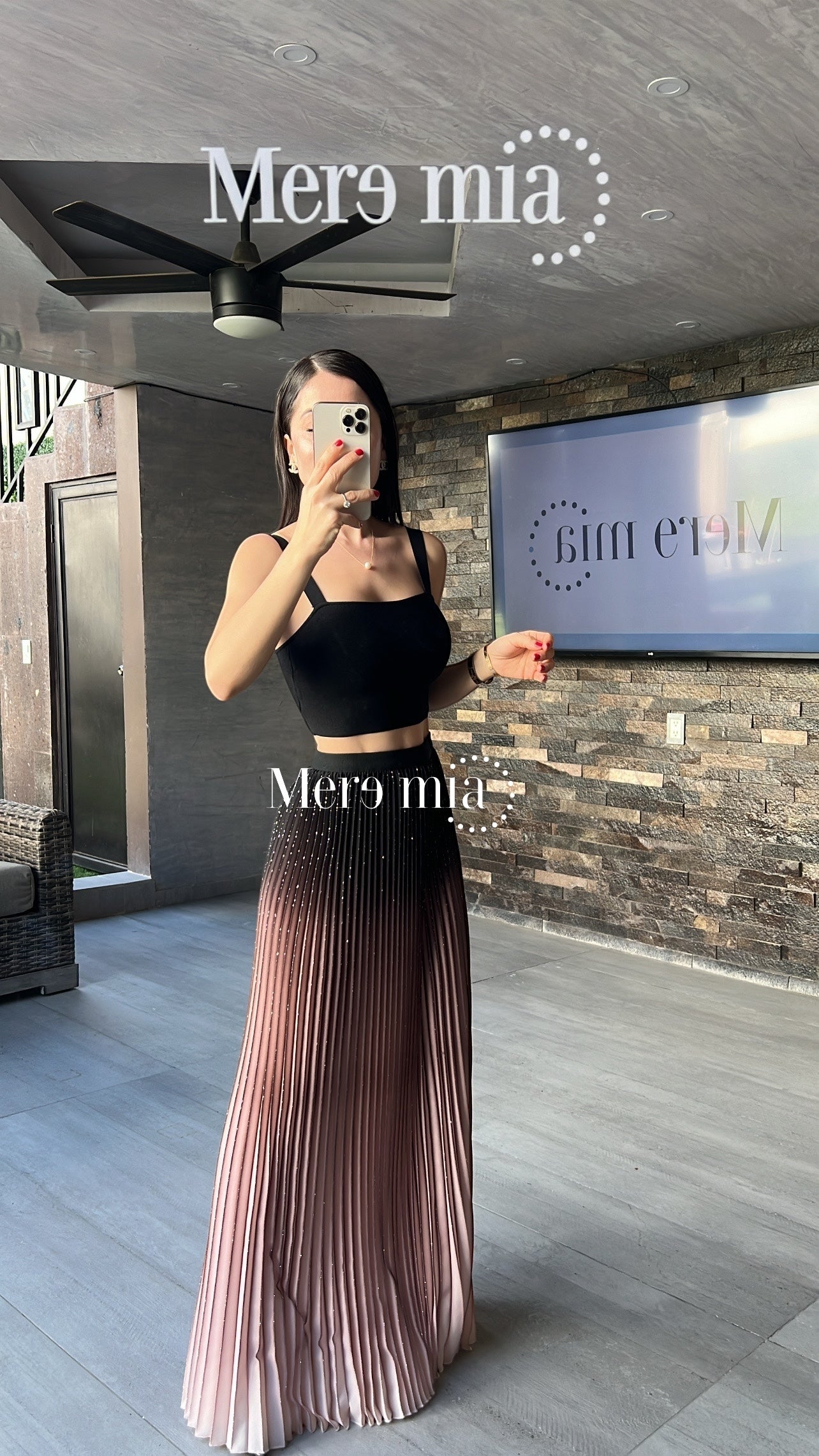 Falda plisada rosa negro