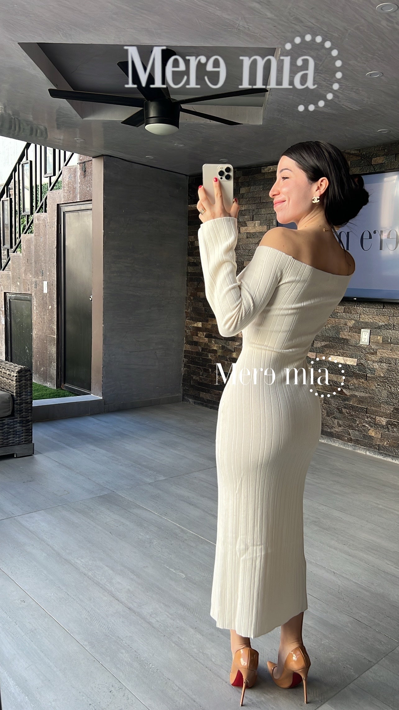 Vestido hombros blanco mangas