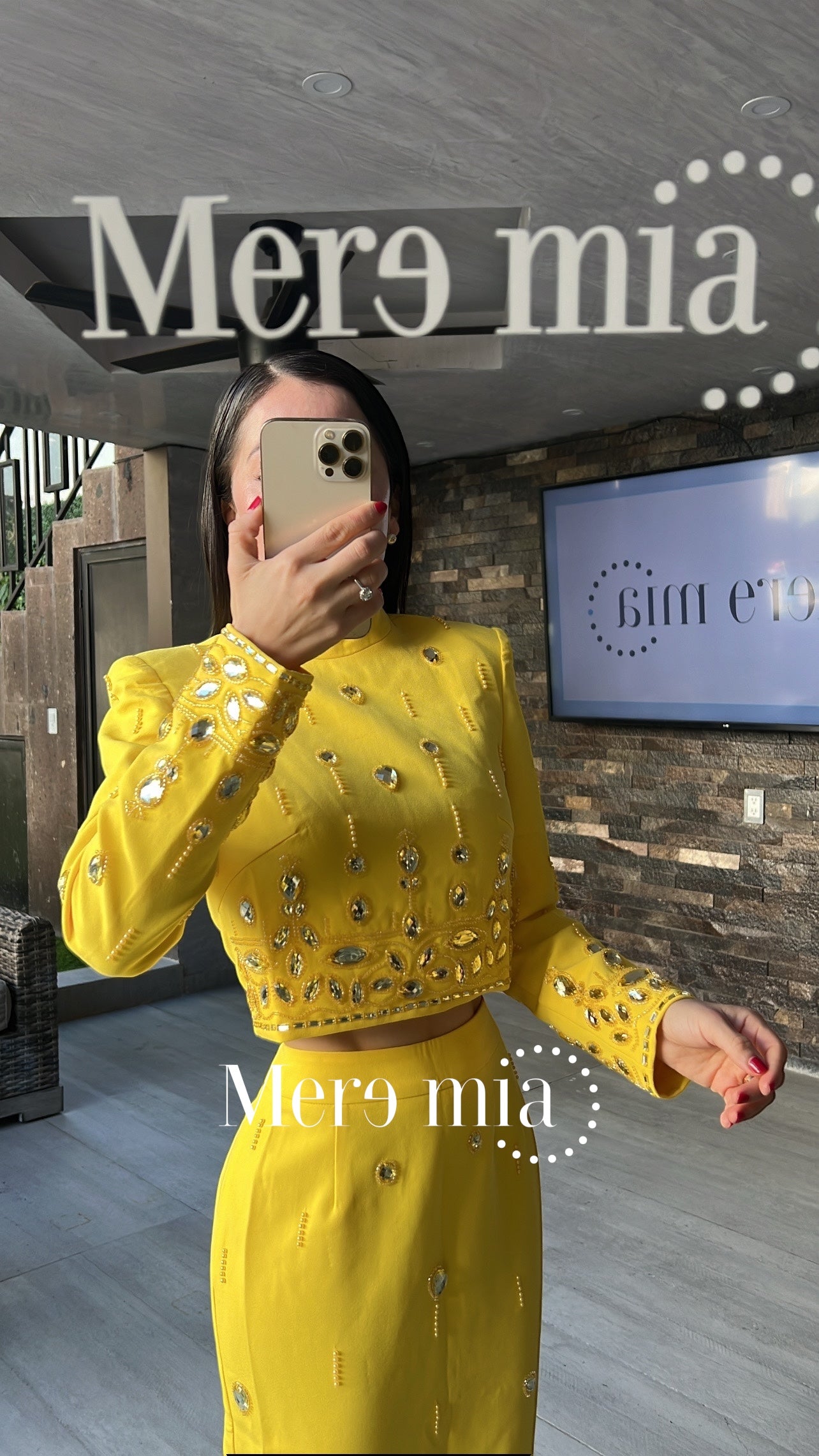 Conjunto amarillo apl