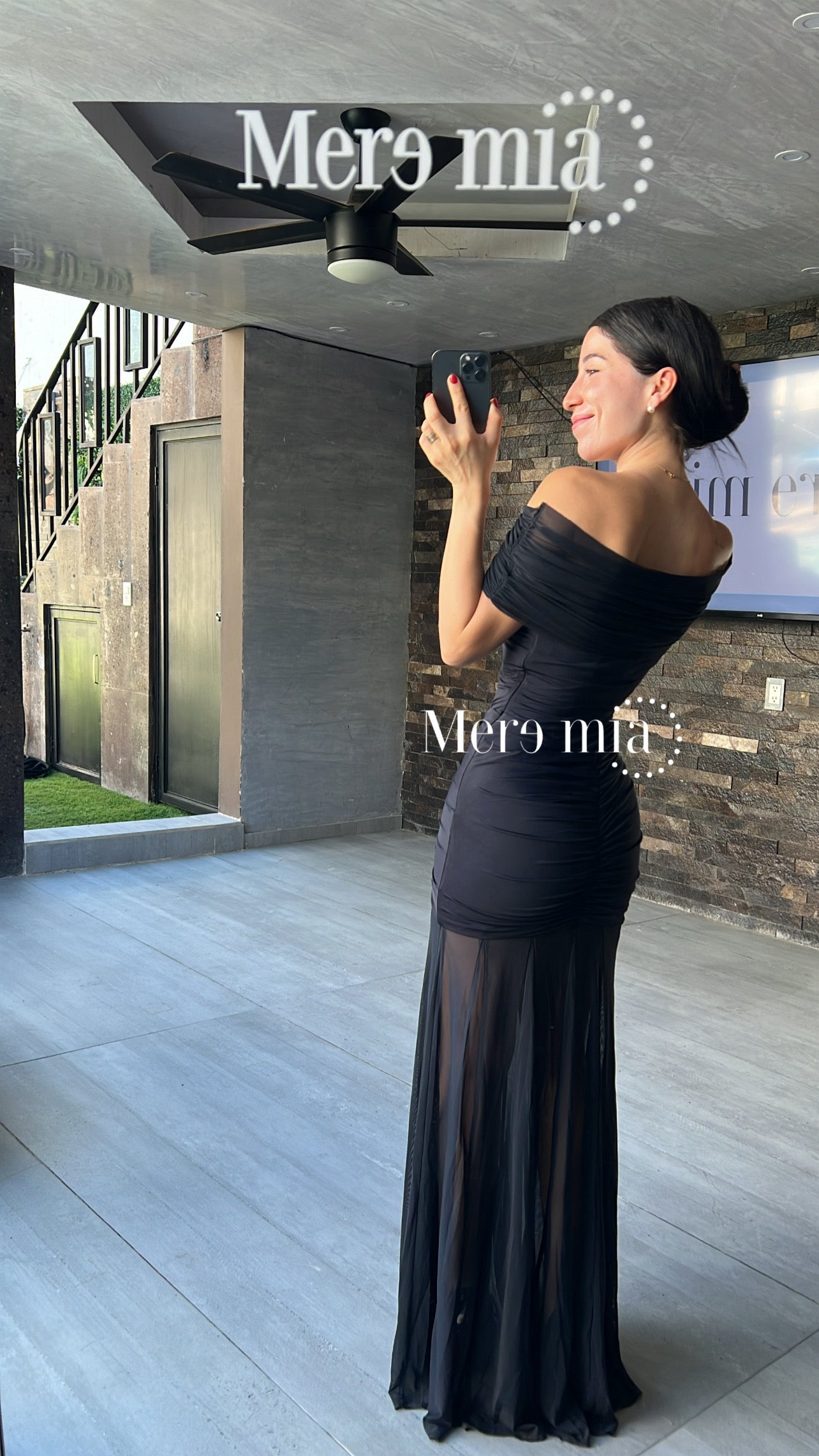 Vestido negro plisado hom