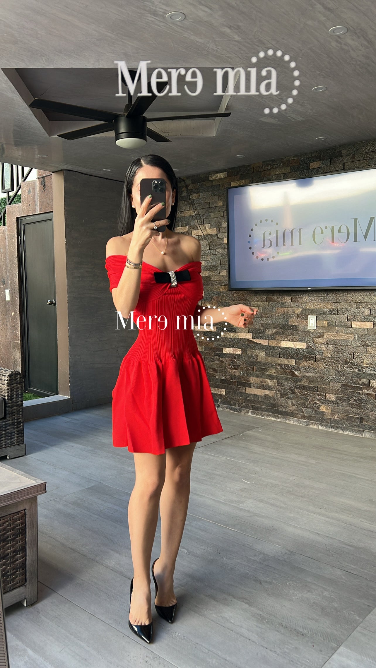Vestido rojo moño hombros