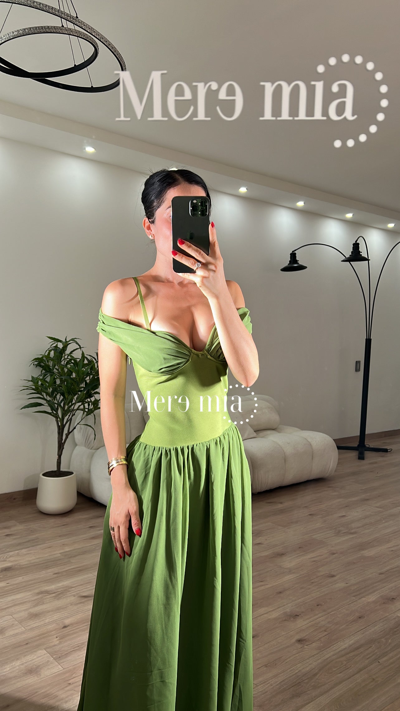 Vestido verde hombros mesh
