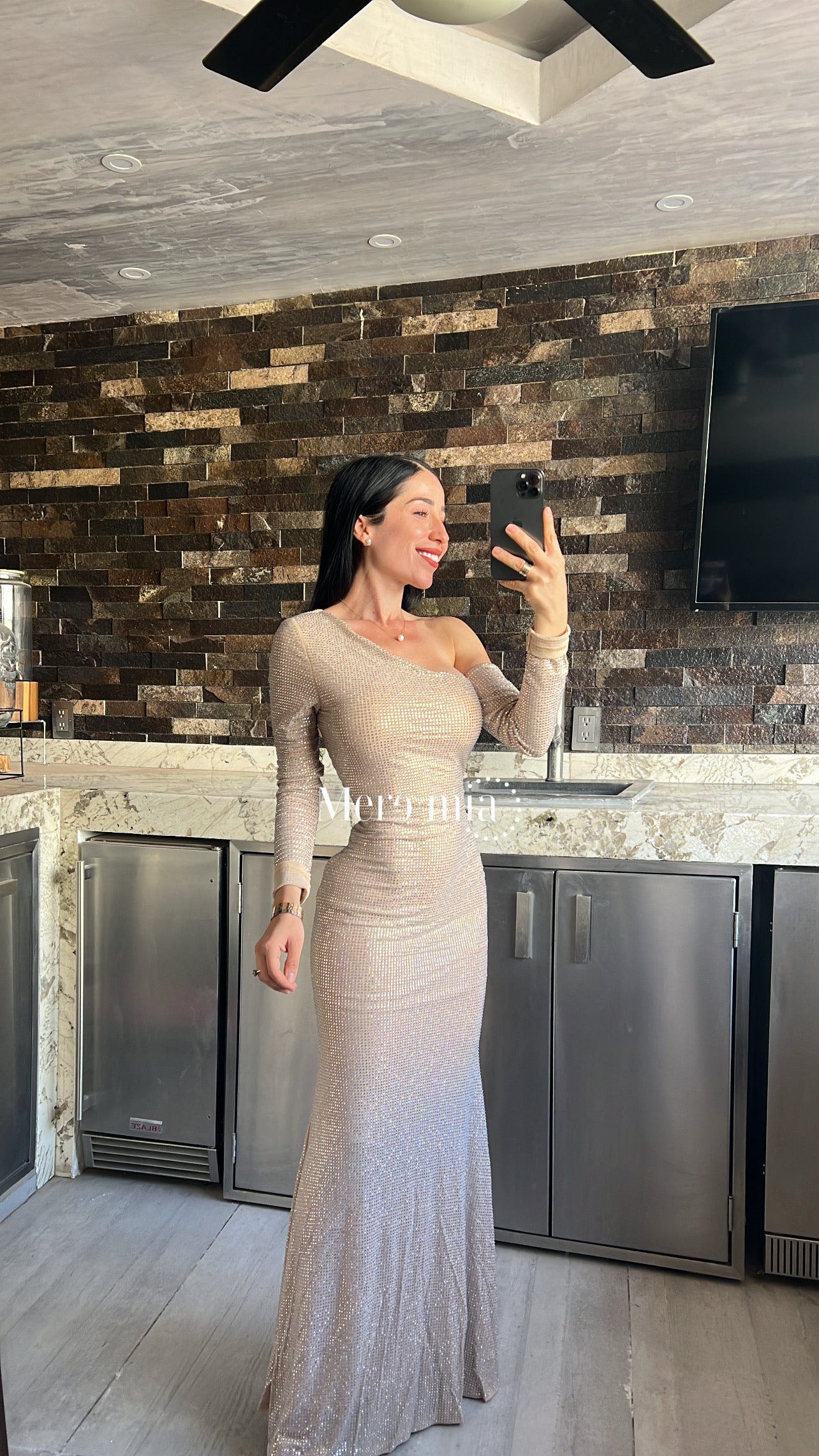Vestido un hombro puntos suelto