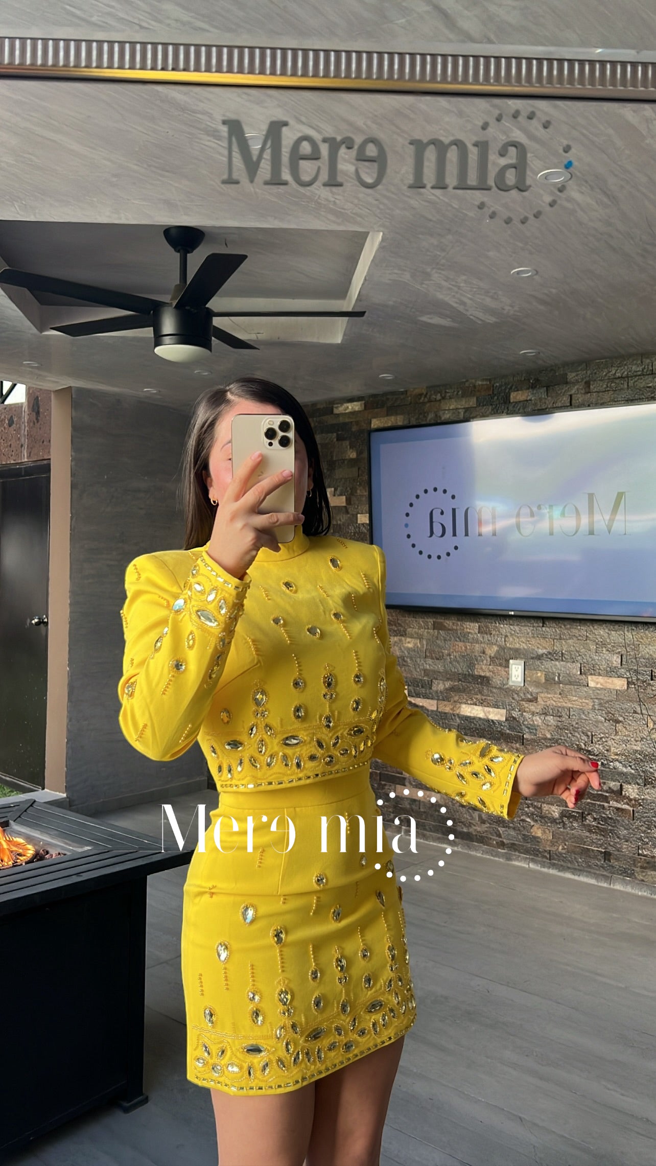 Conjunto amarillo falda