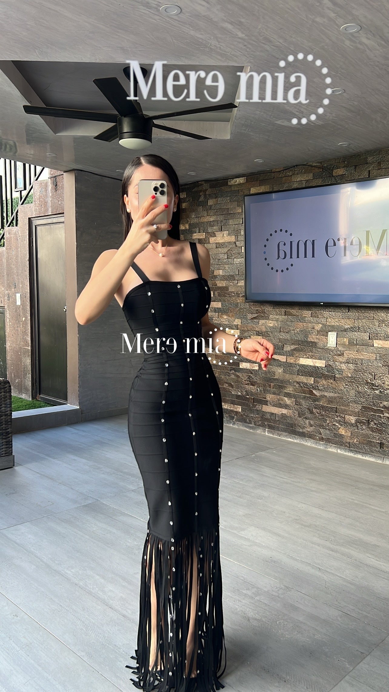 Vestido negro barbas apl circ