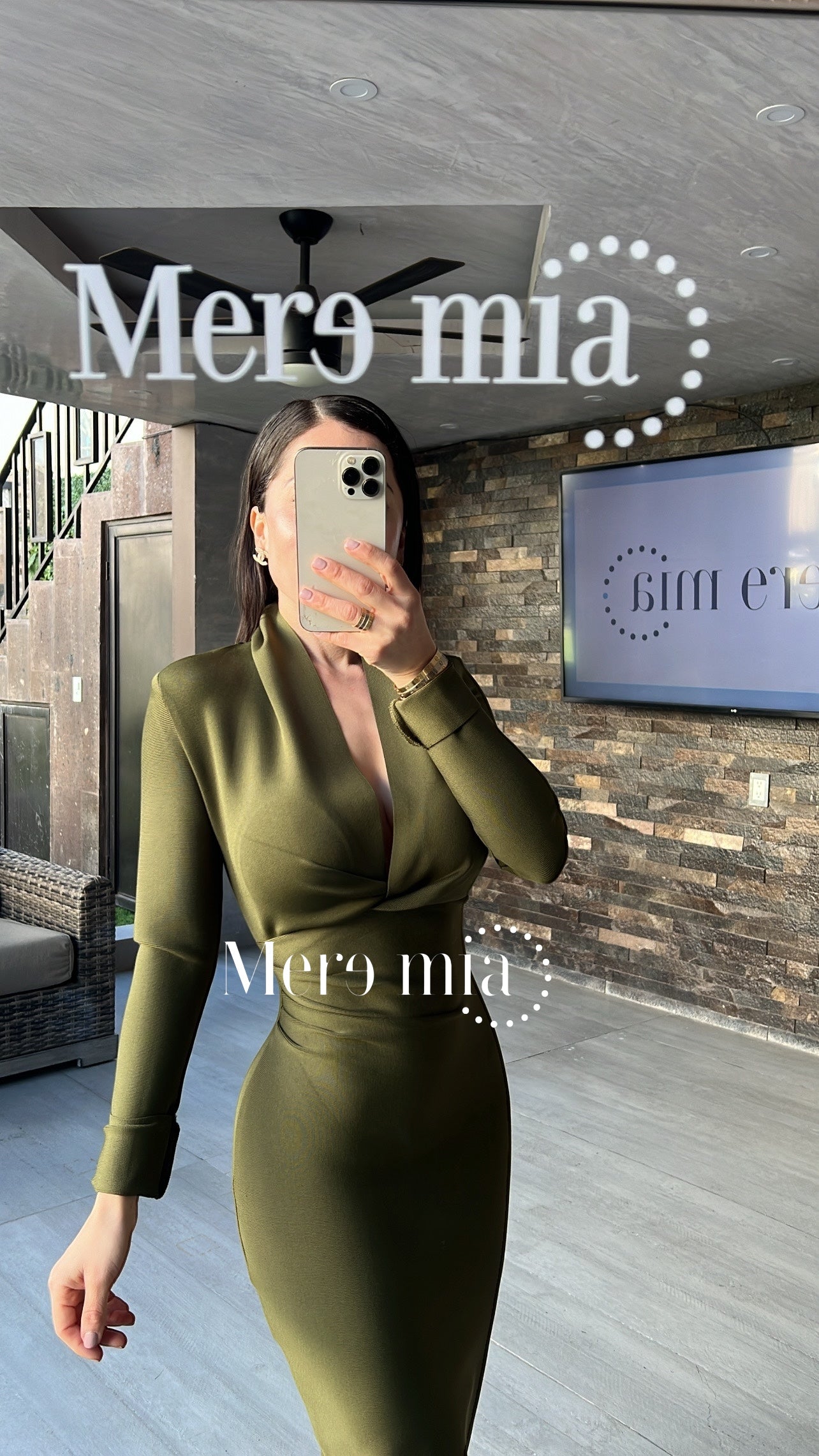 Vestido verde militar manga larga