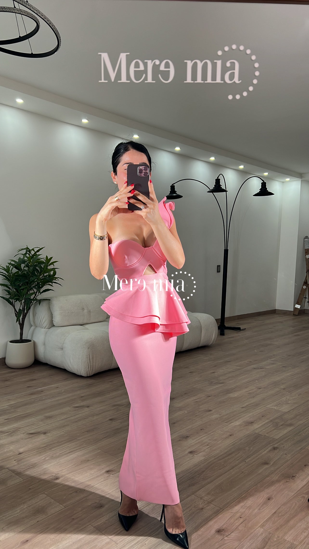 Vestido hombro escarola