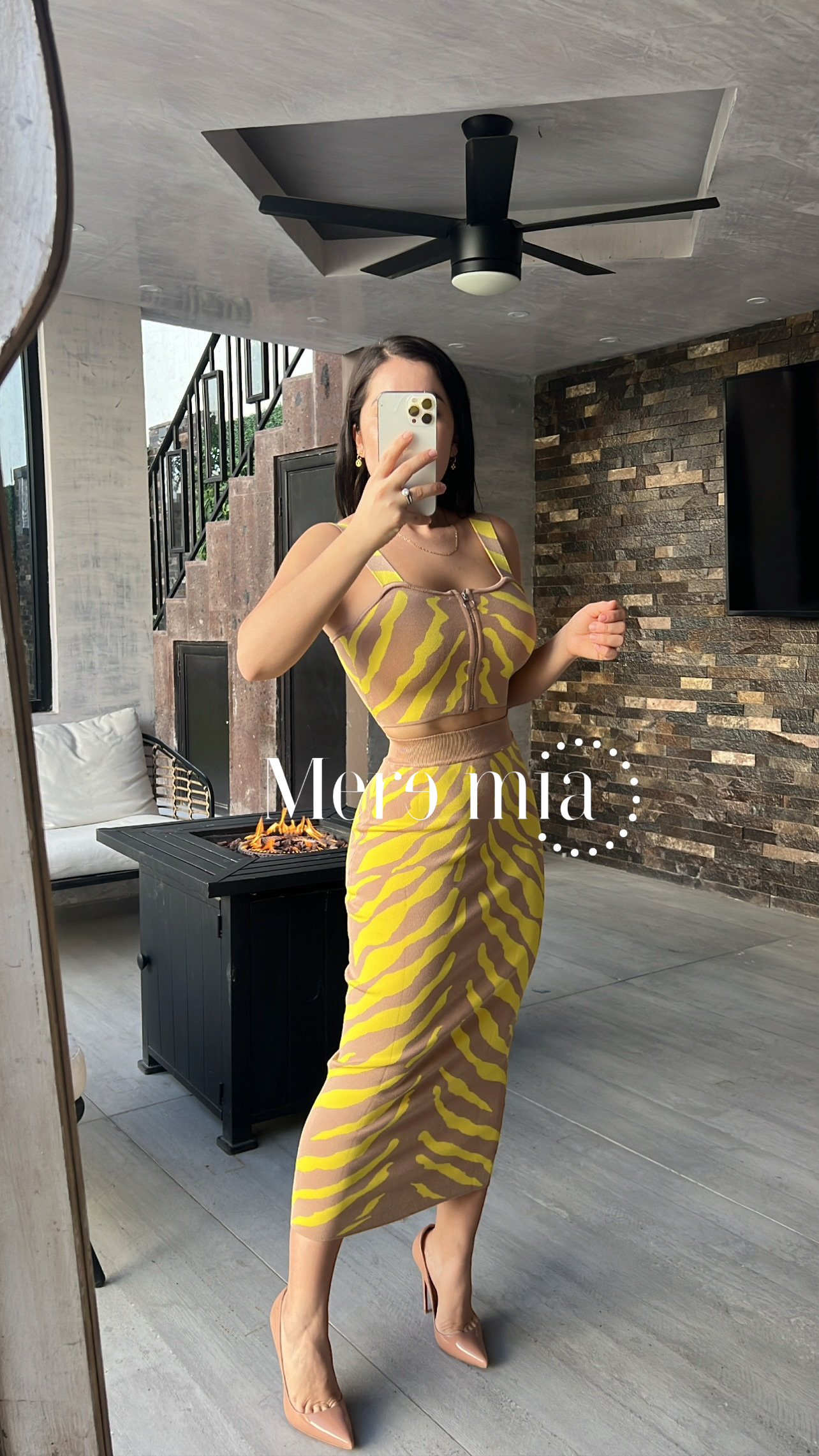 Conjunto amarillo beige