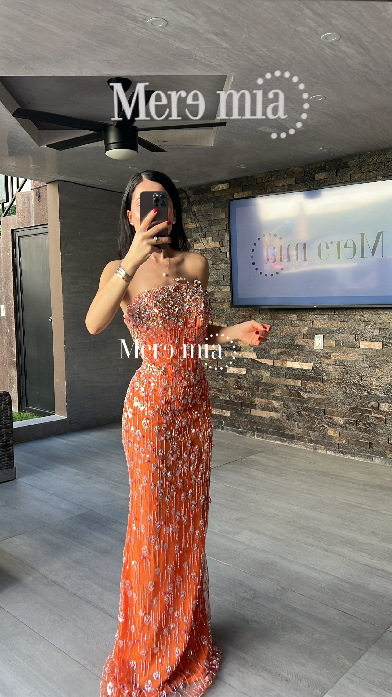 Vestido naranja gotas