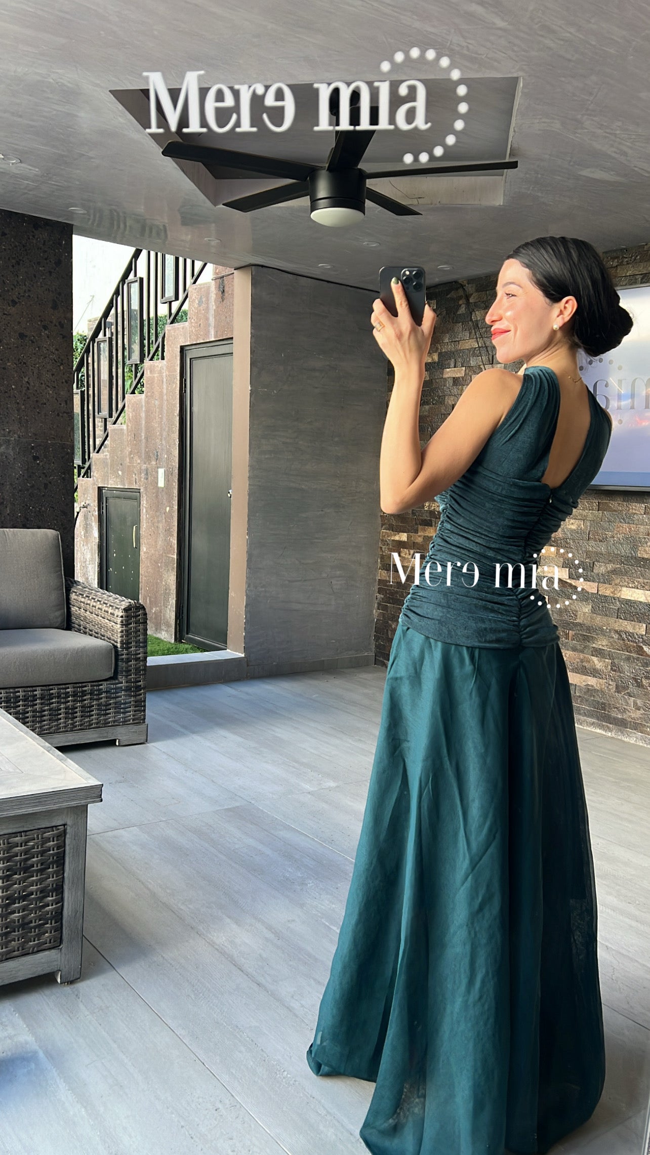 Vestido verde plisado