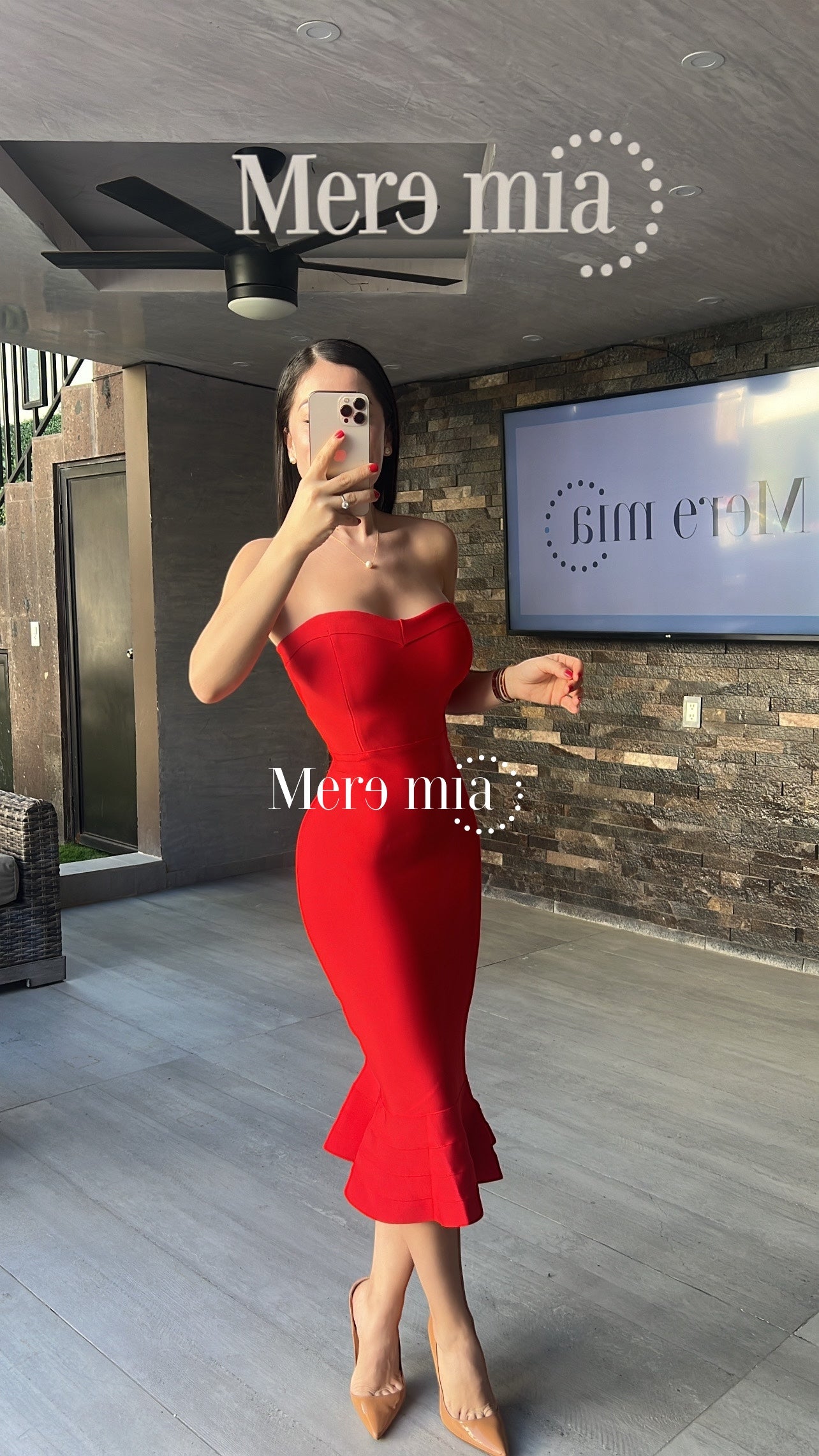 Vestido rojo  Olán abajo strapless