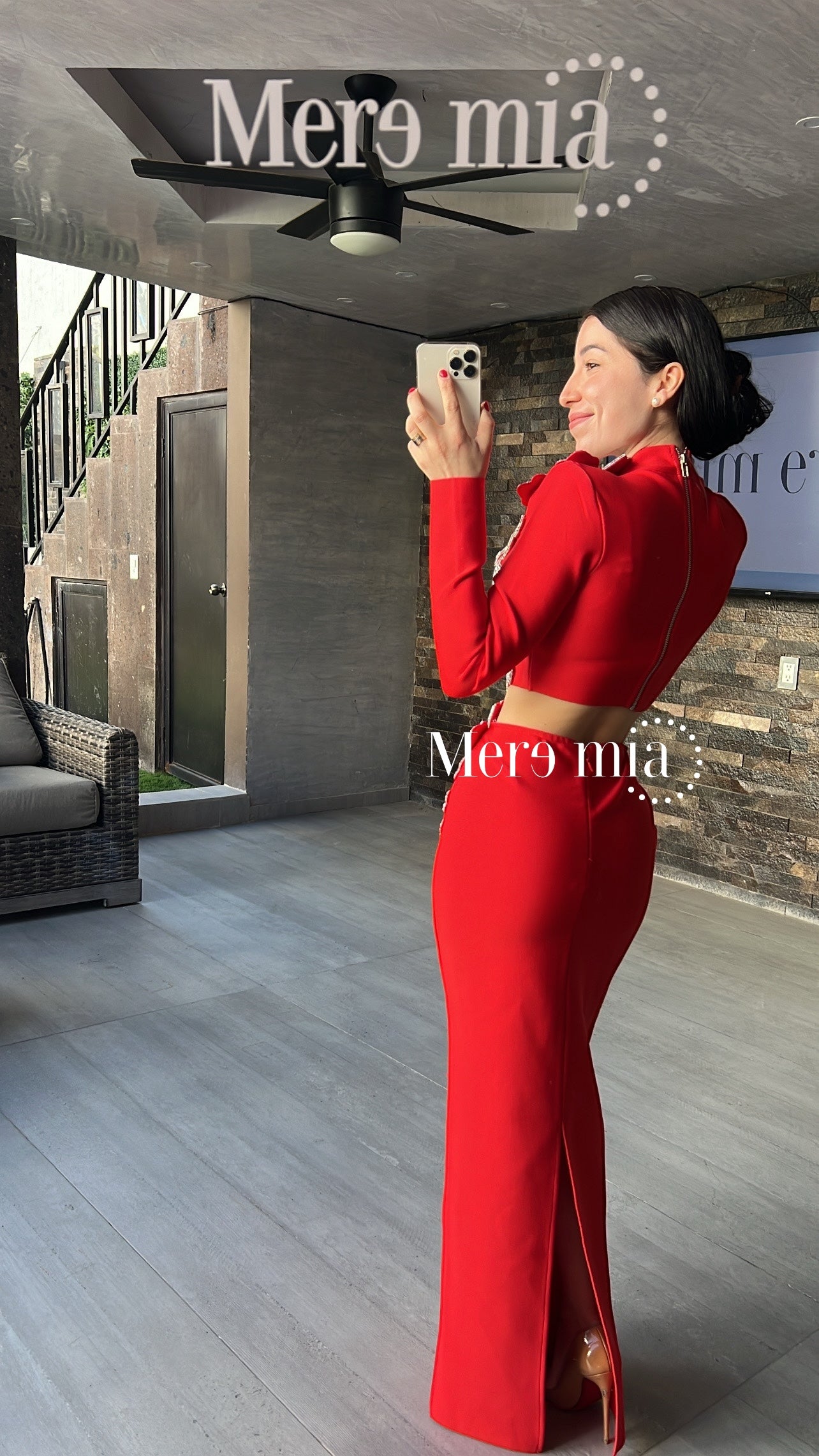 Conjunto rojo flores plata