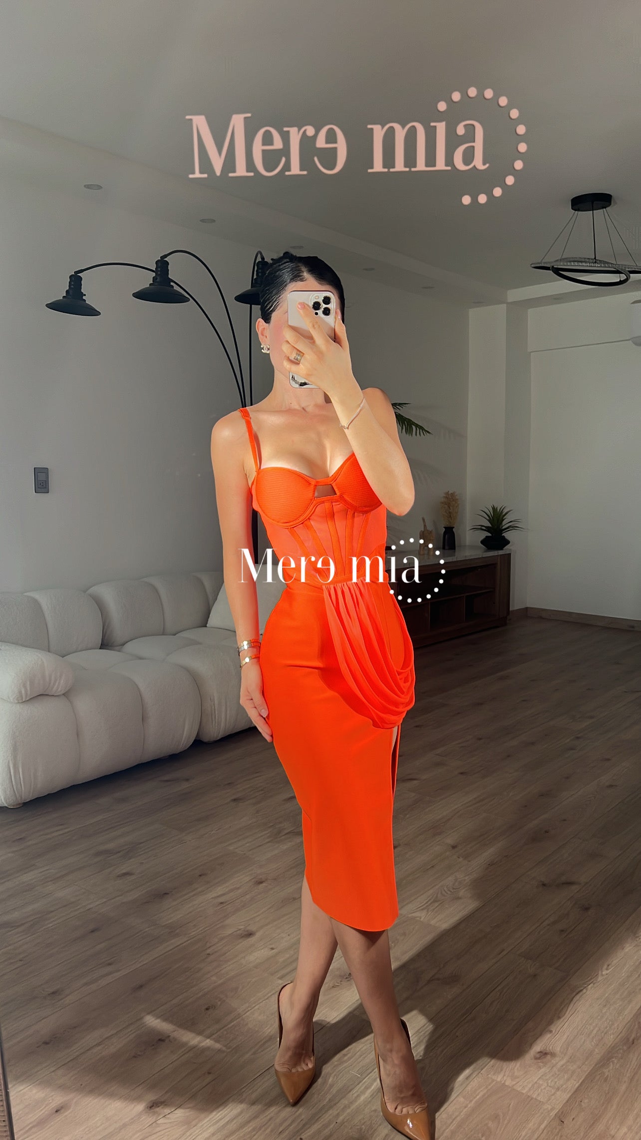 Vestido naranja copas tul fosfo