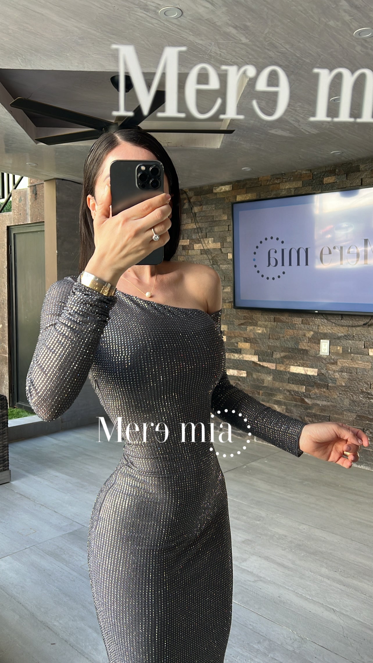 Vestido un hombro puntos suelto