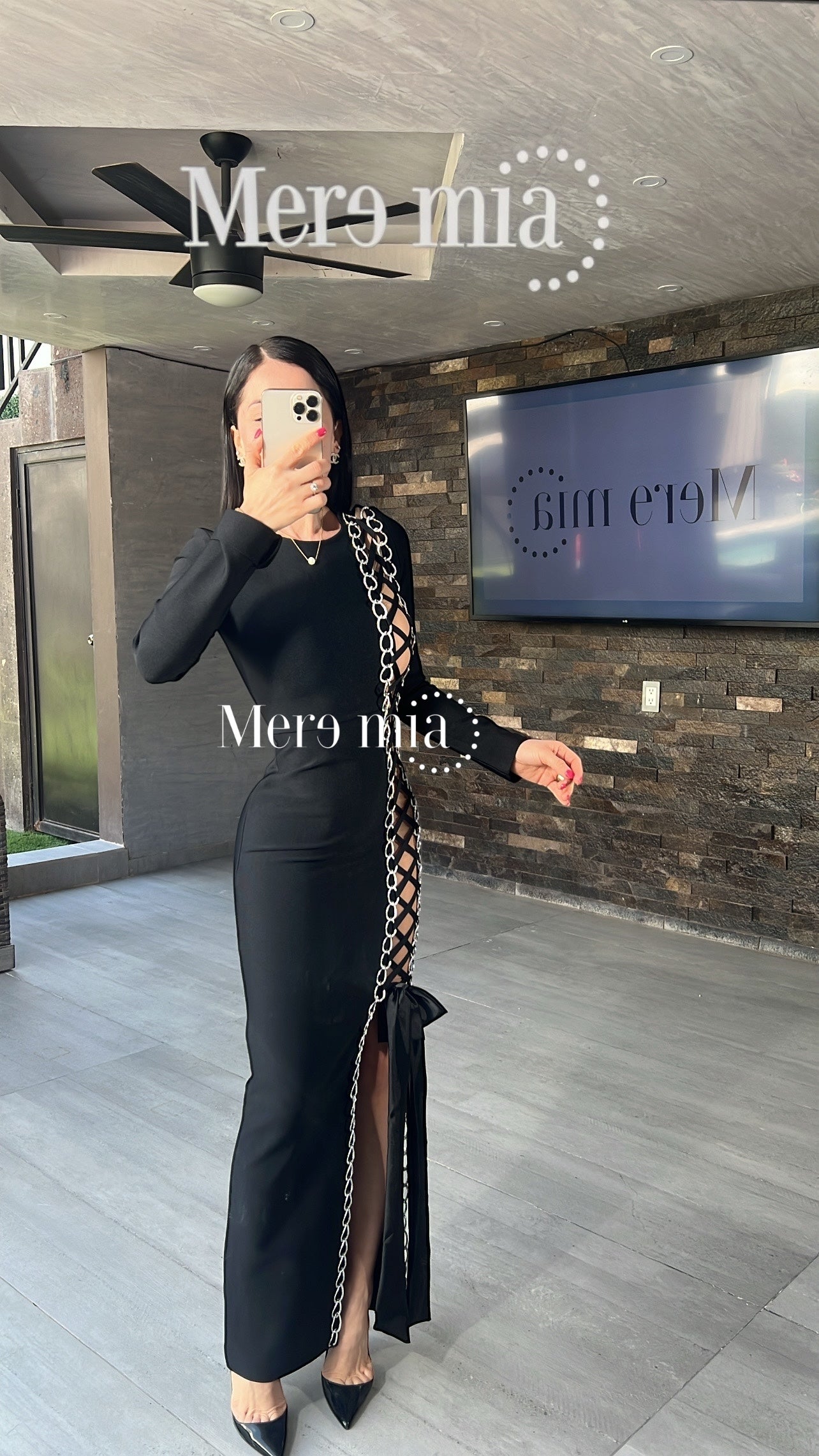 Vestido negro abert cintas