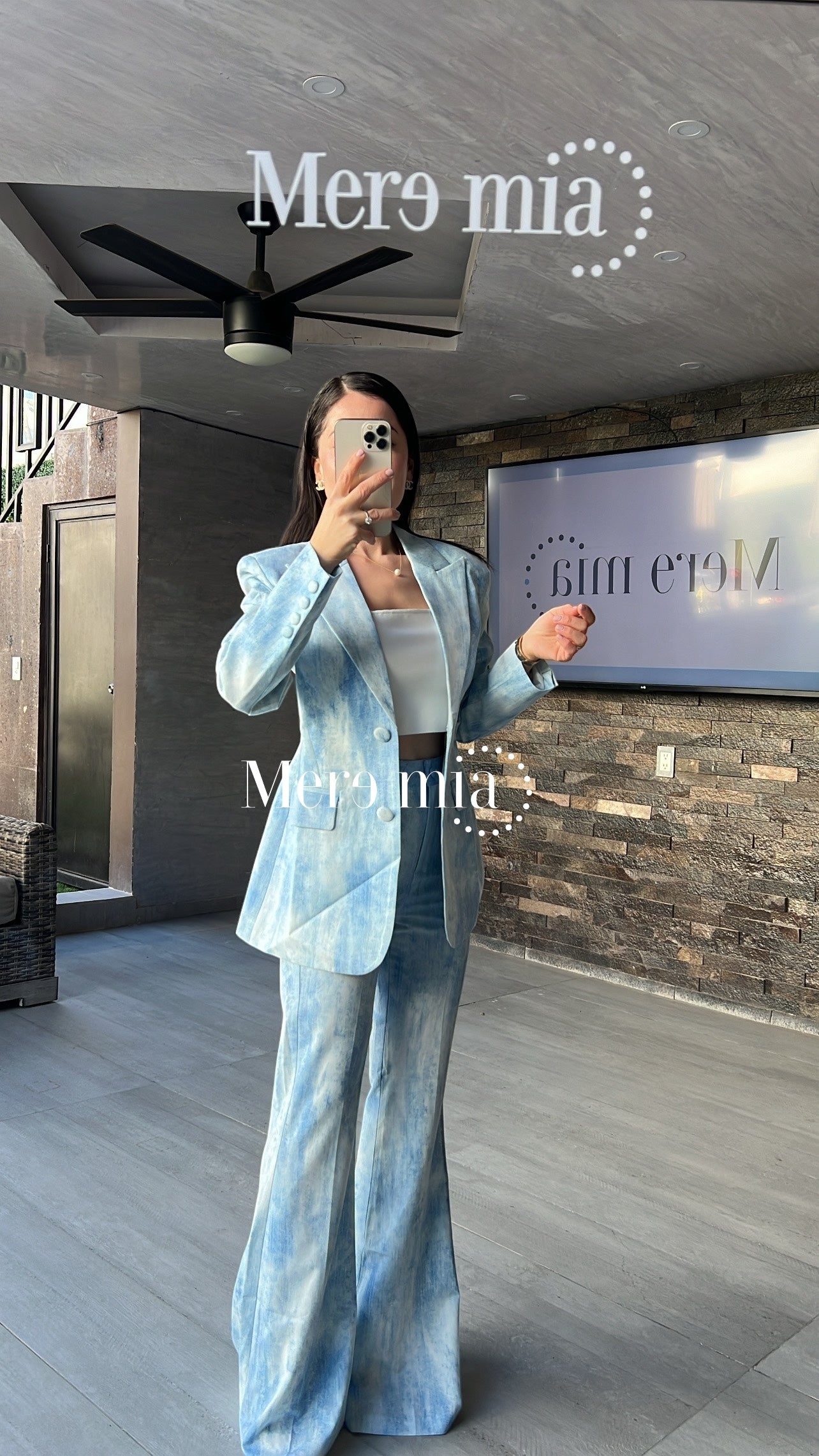 Conjunto manchado azul