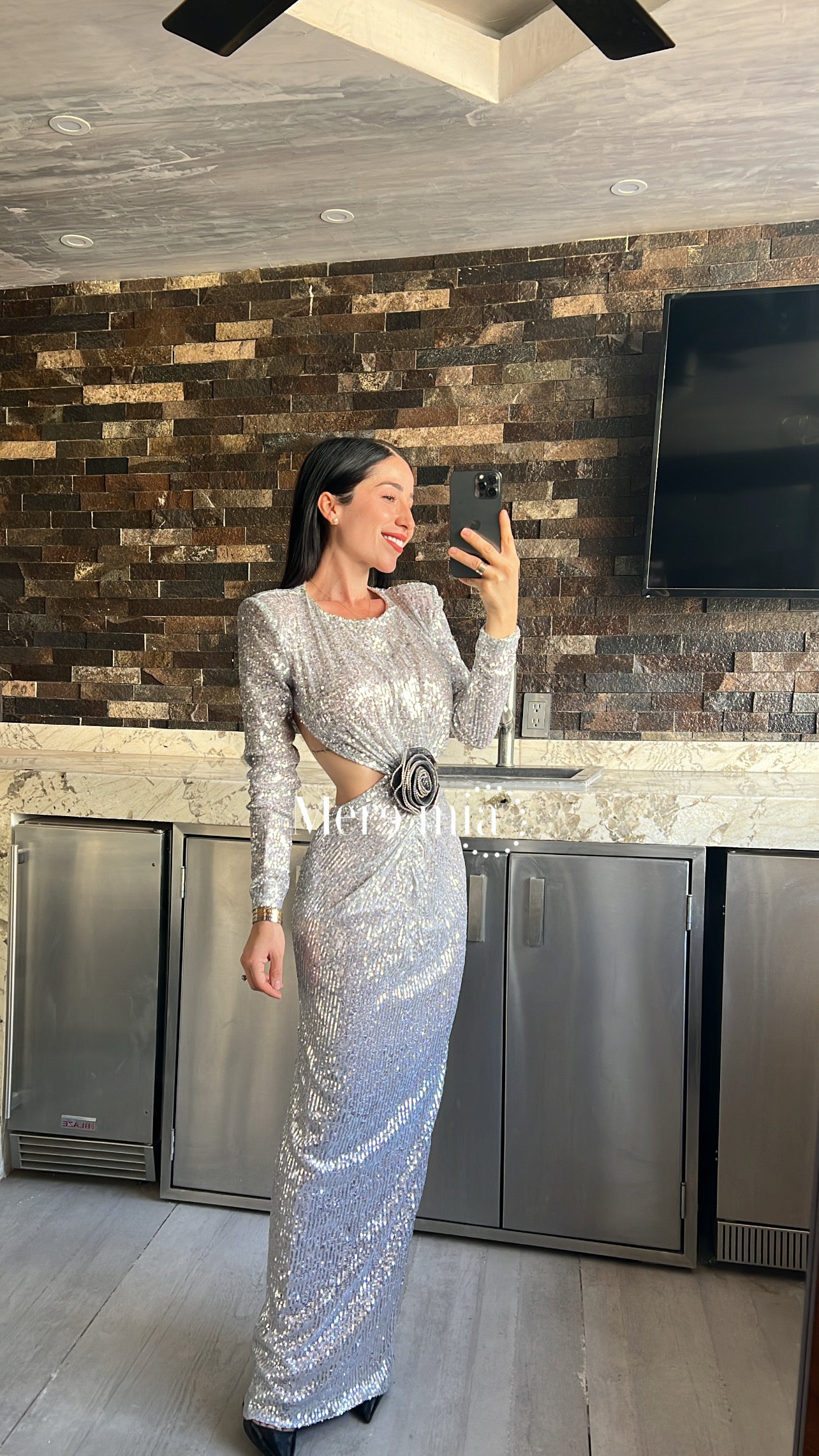 Vestido plata sin espalda lentejuela